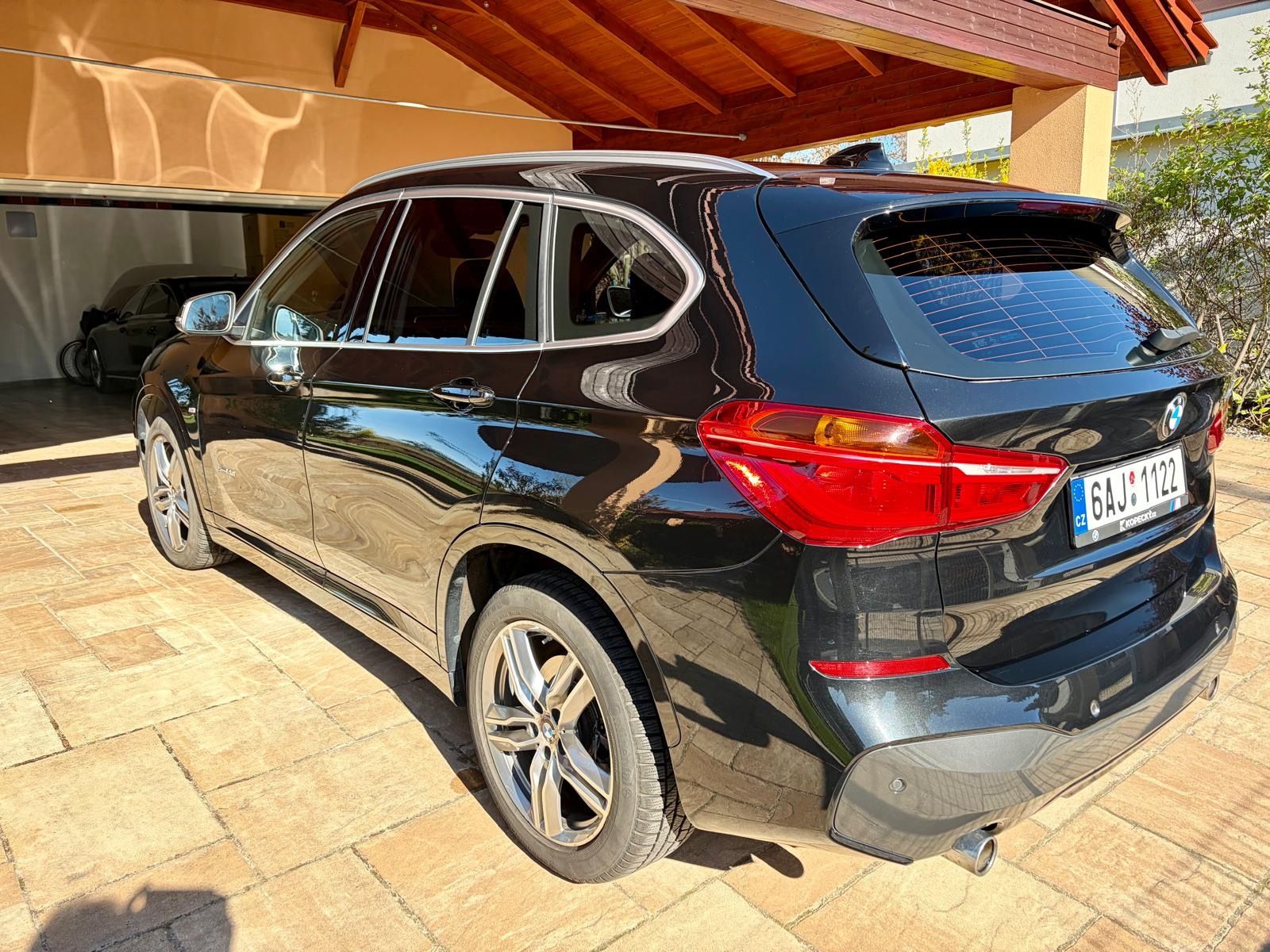 BMW X1, sDrive 20i, M paket - fotka 5