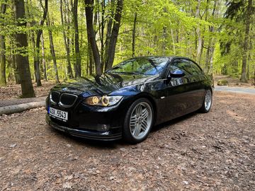 Biturbo stroj na radost