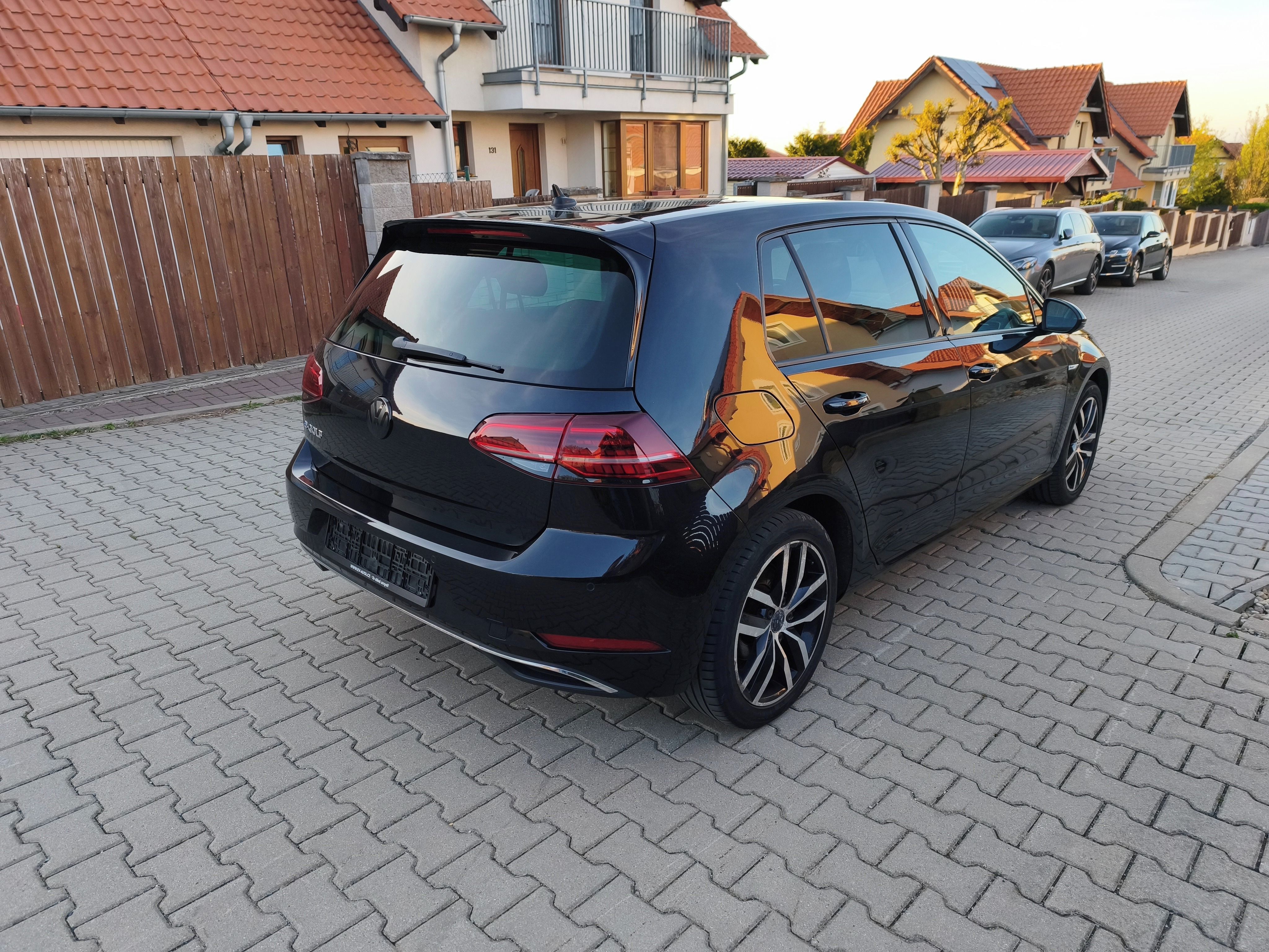 Volkswagen e-Golf, TČ*ACC*Kůže*Výhřev*kamera*keyl - fotka 5