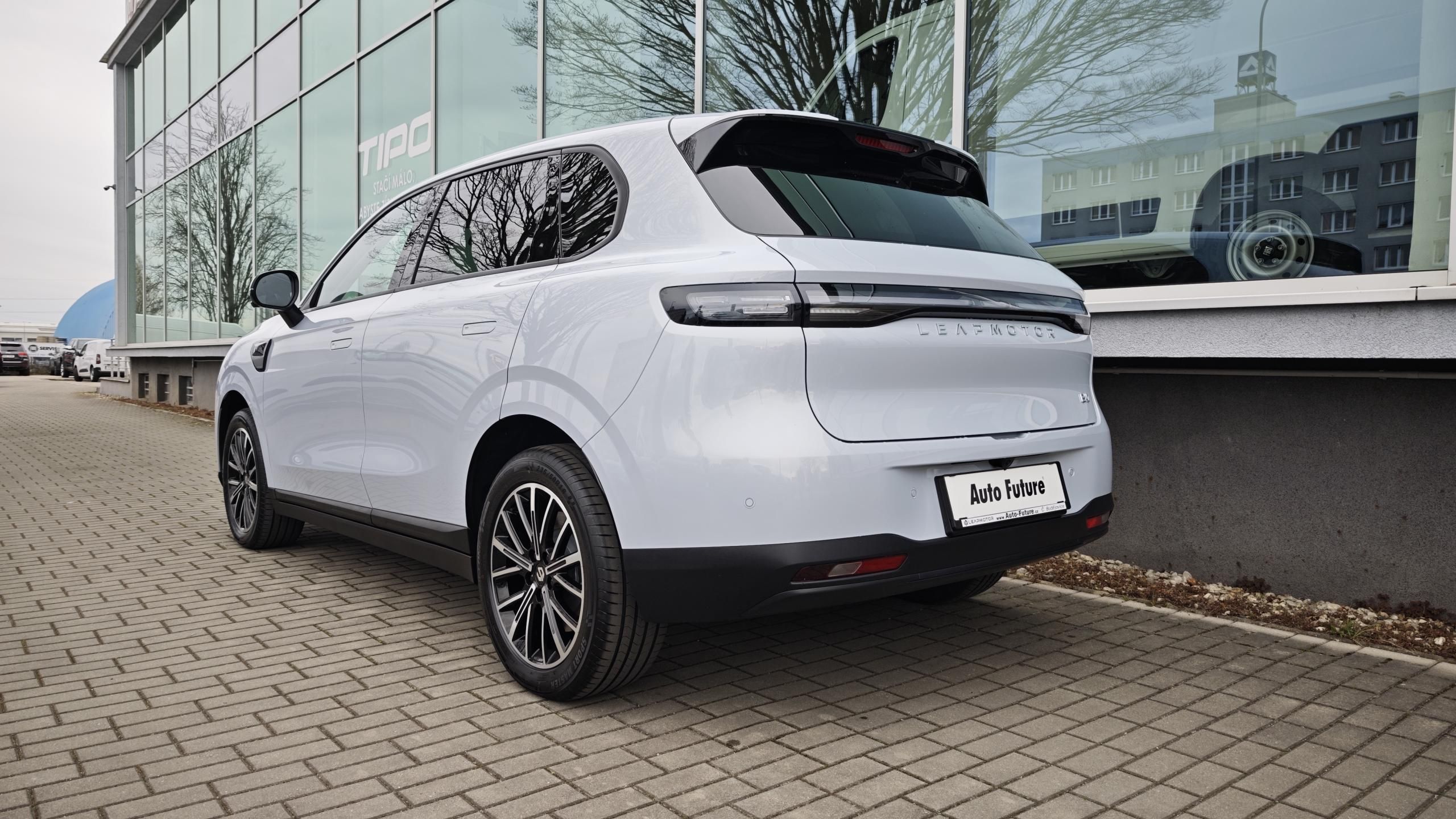Leapmotor B10, Design 1,5T EV hybrid - fotka 4