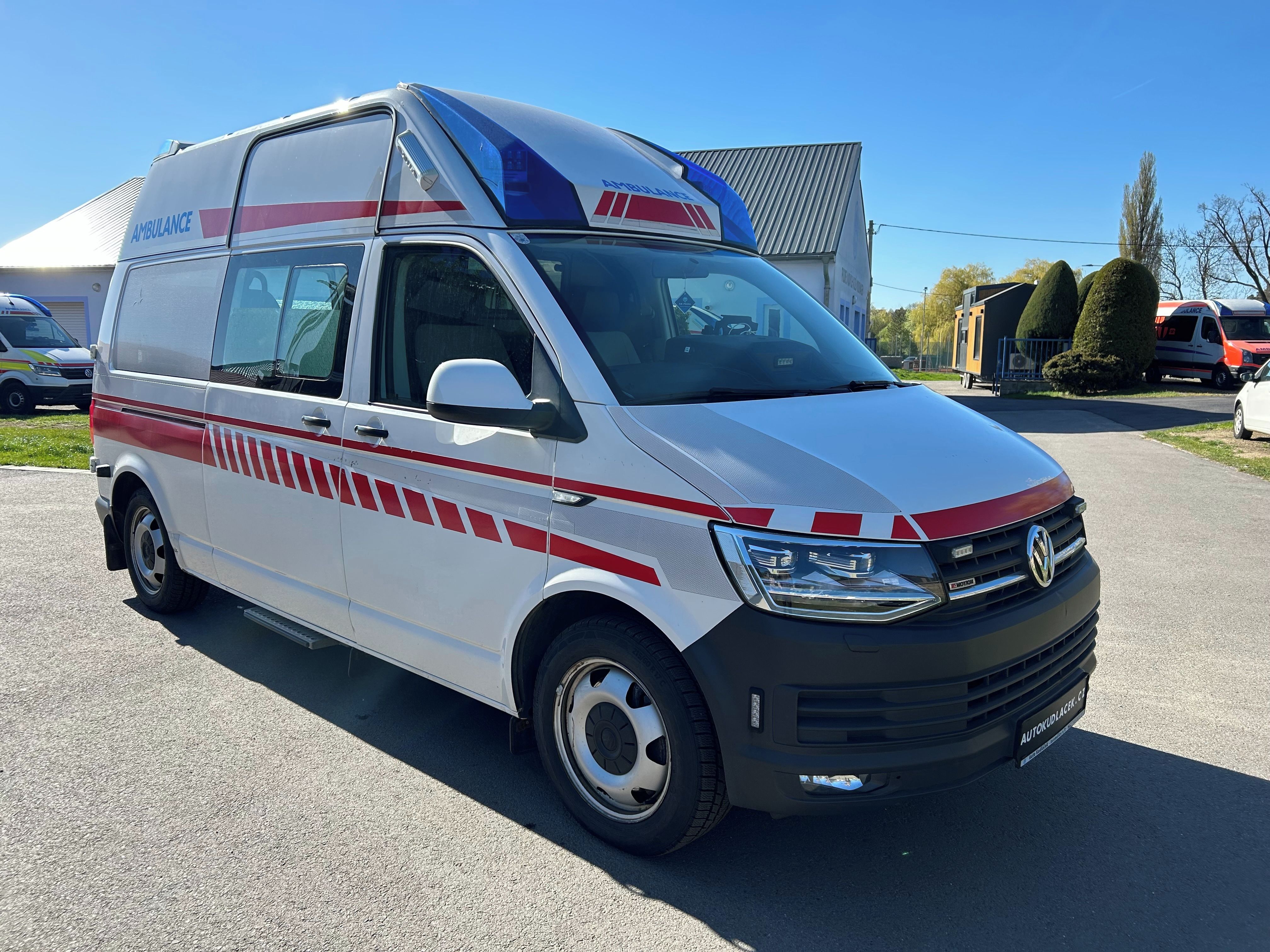 Volkswagen Transporter, T6 - 2.0 TDI Sanitní vůz 4x4 - fotka 2