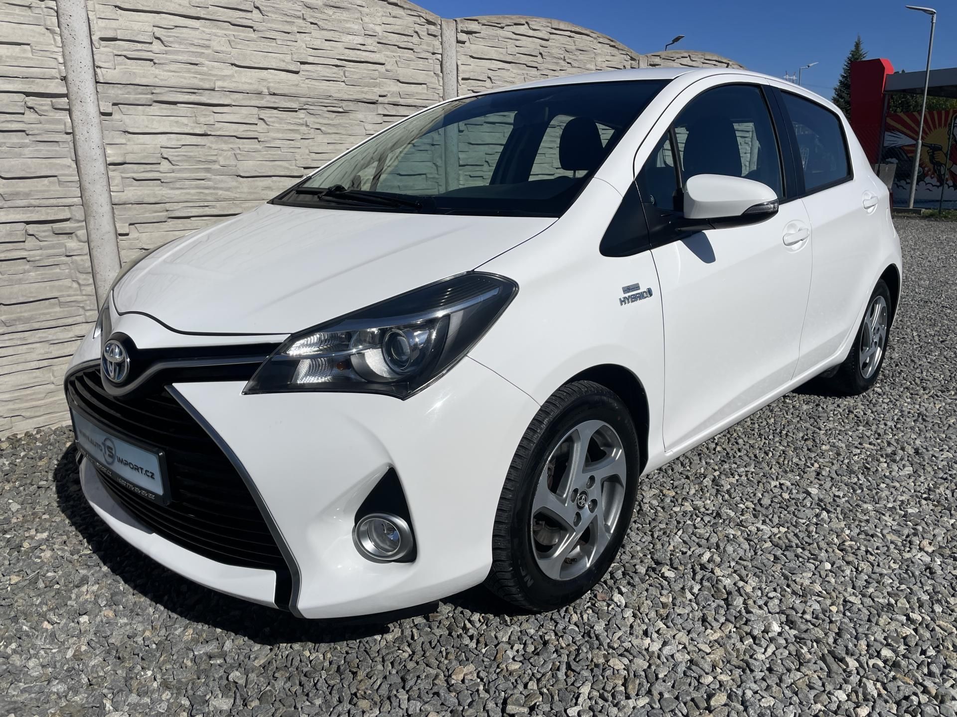 Toyota Yaris, 1.5i 16v HYBRID 142TKM TOP 1A! - fotka 2