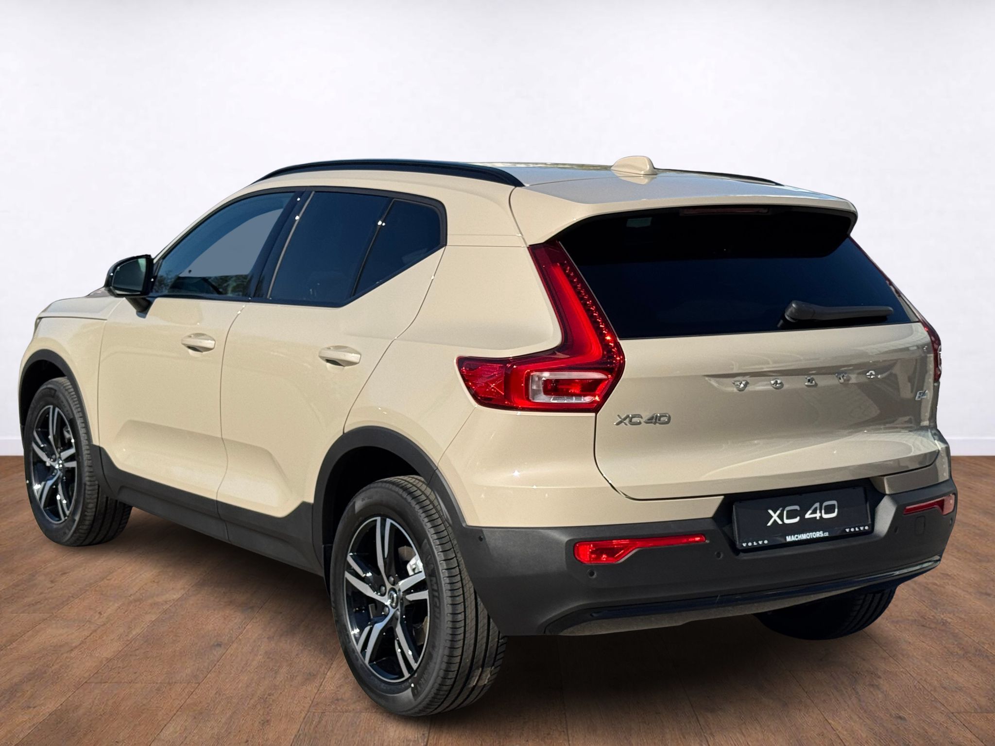 Volvo XC40, PLUS DARK B4, 360°, PIXEL LED - fotka 3