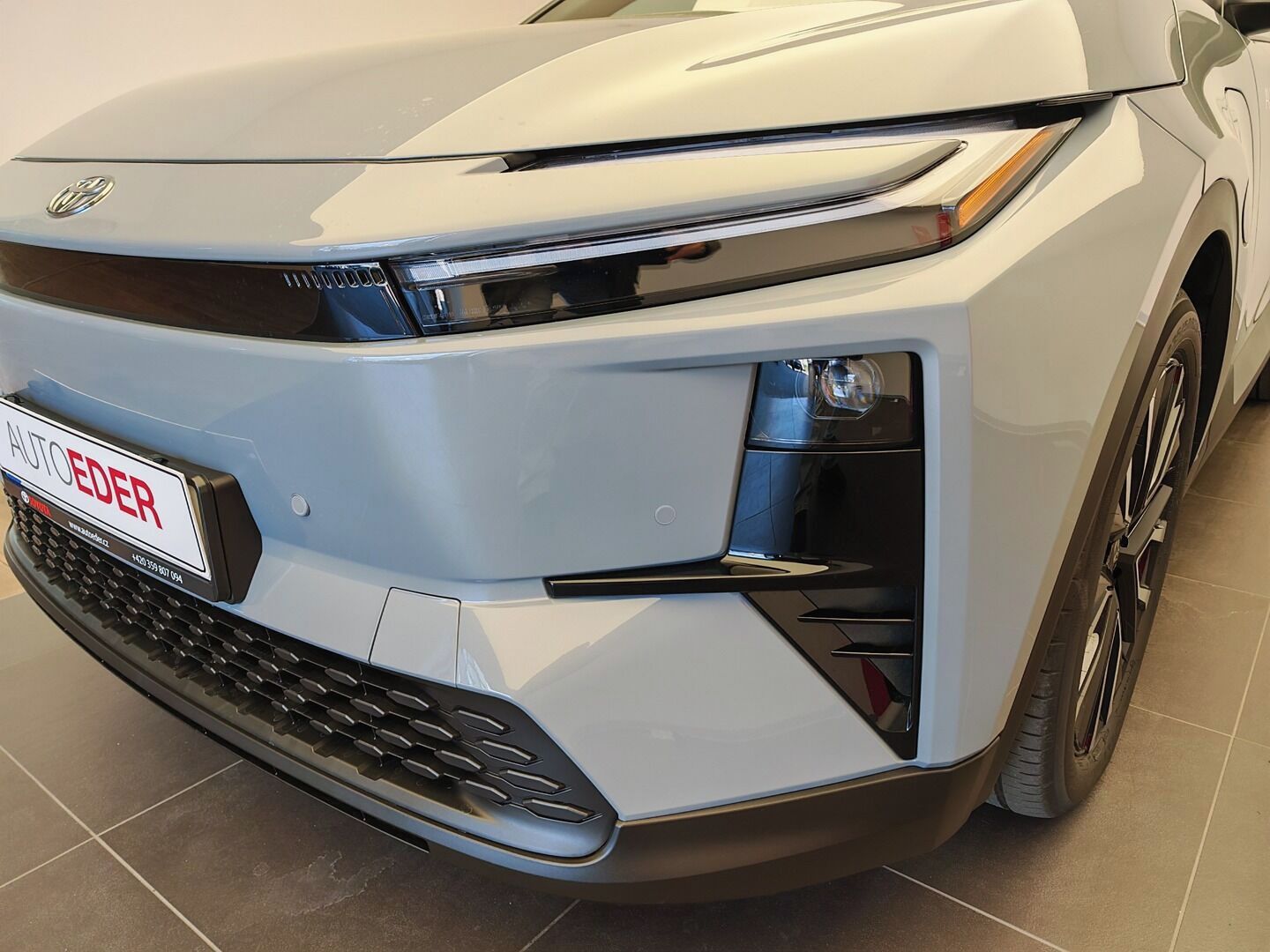 Toyota C-HR, BEV  77 kWh Style Dynamic - fotka 2