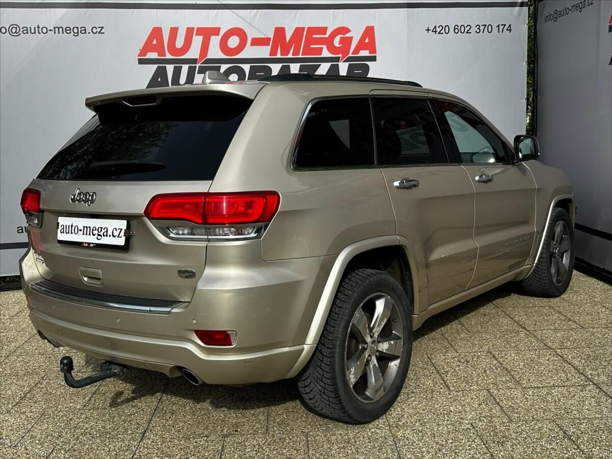 Jeep Grand Cherokee, 3,0 184kW Overland 4x4 - fotka 6