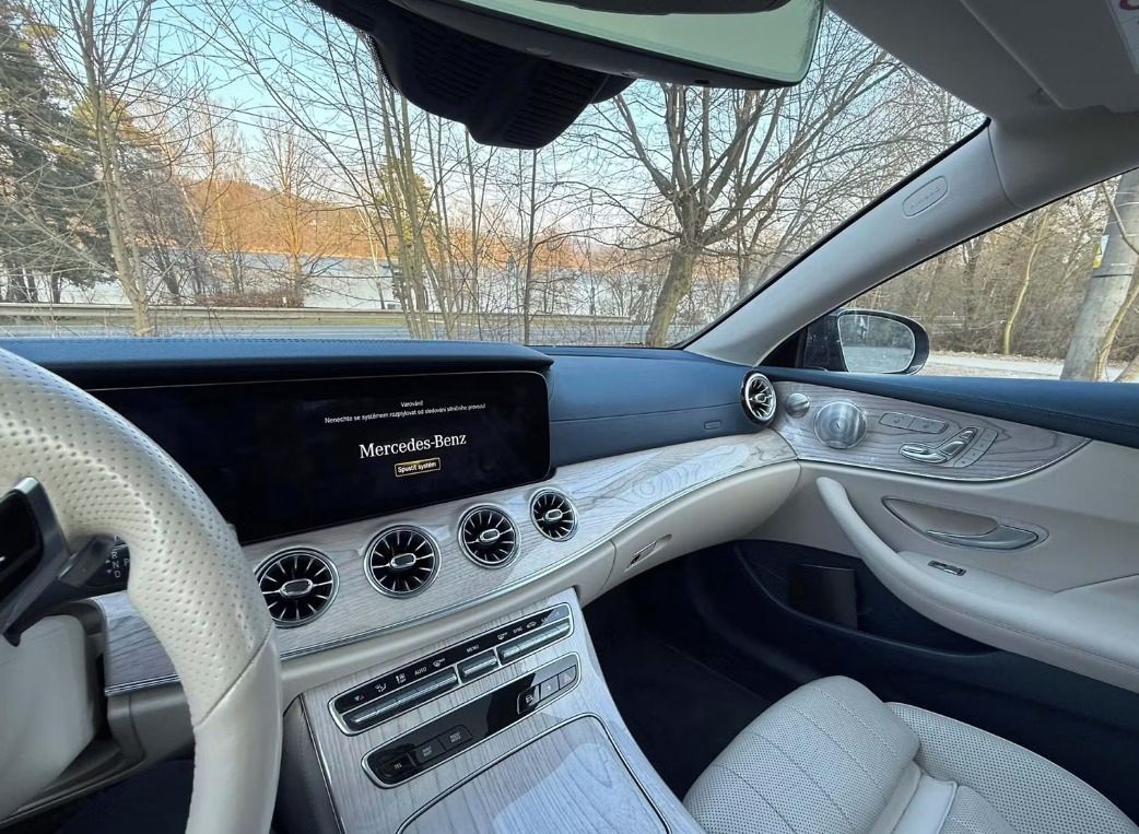 Mercedes-Benz Třídy E, Mercedes-Benz Třídy E 3.0 /286 - fotka 4