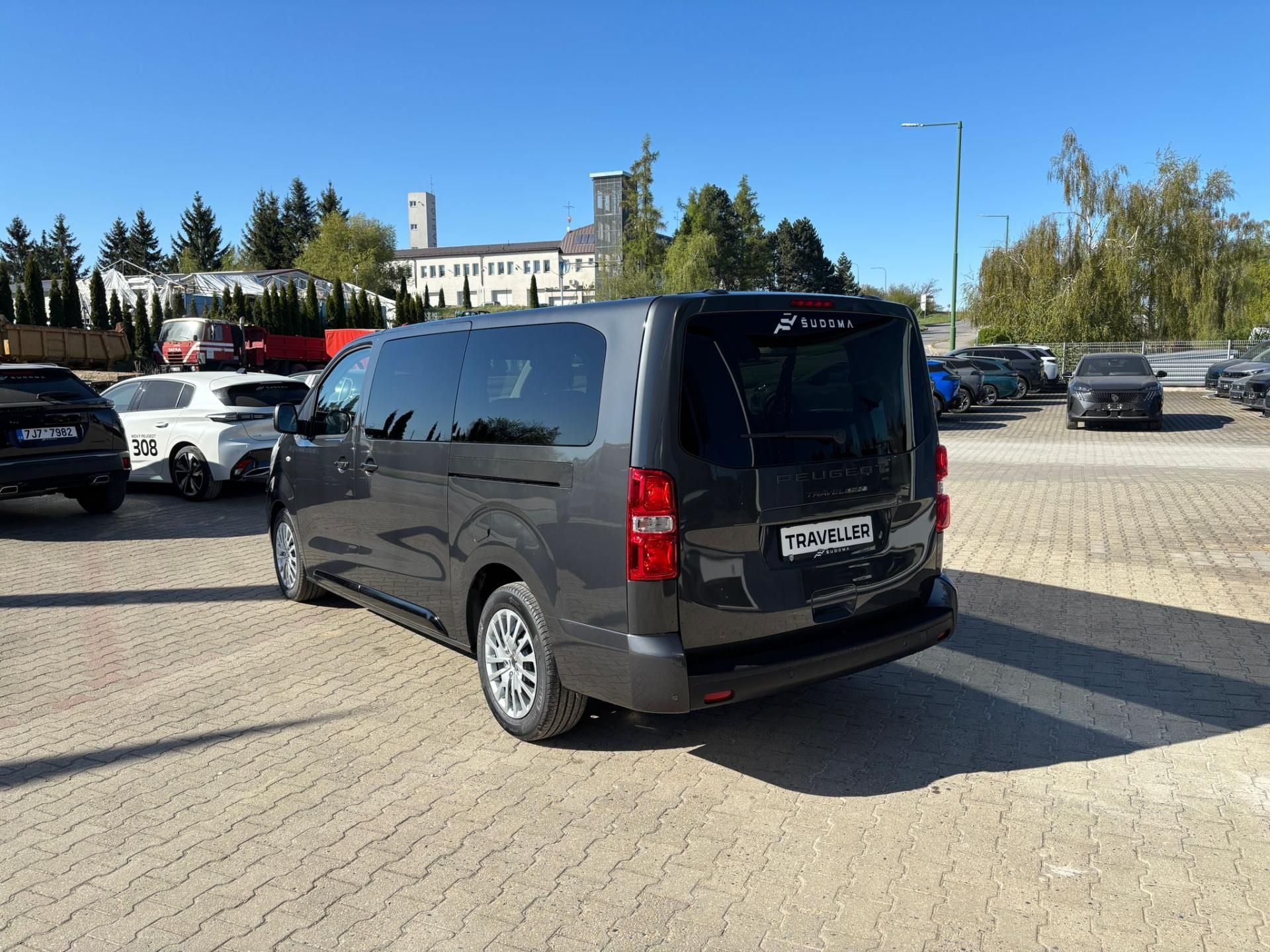 Peugeot Traveller, Active L3 2.2 BlueHDi 180 EAT8 - fotka 5