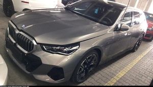 BMW Řada 5, 550e xDrive Touring
