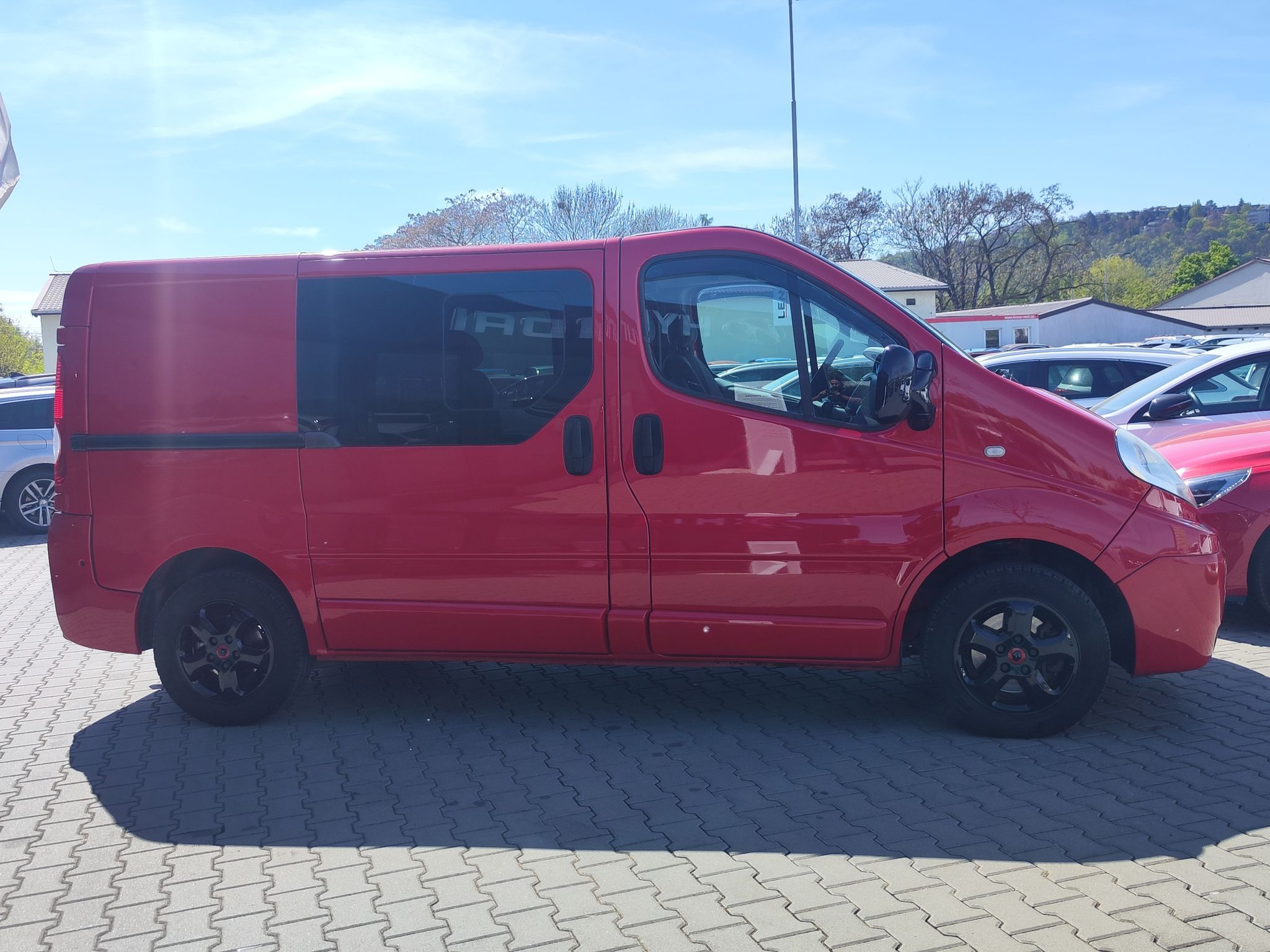 Renault Trafic, 2.0 DCi/84kW ČR 6-míst - fotka 4