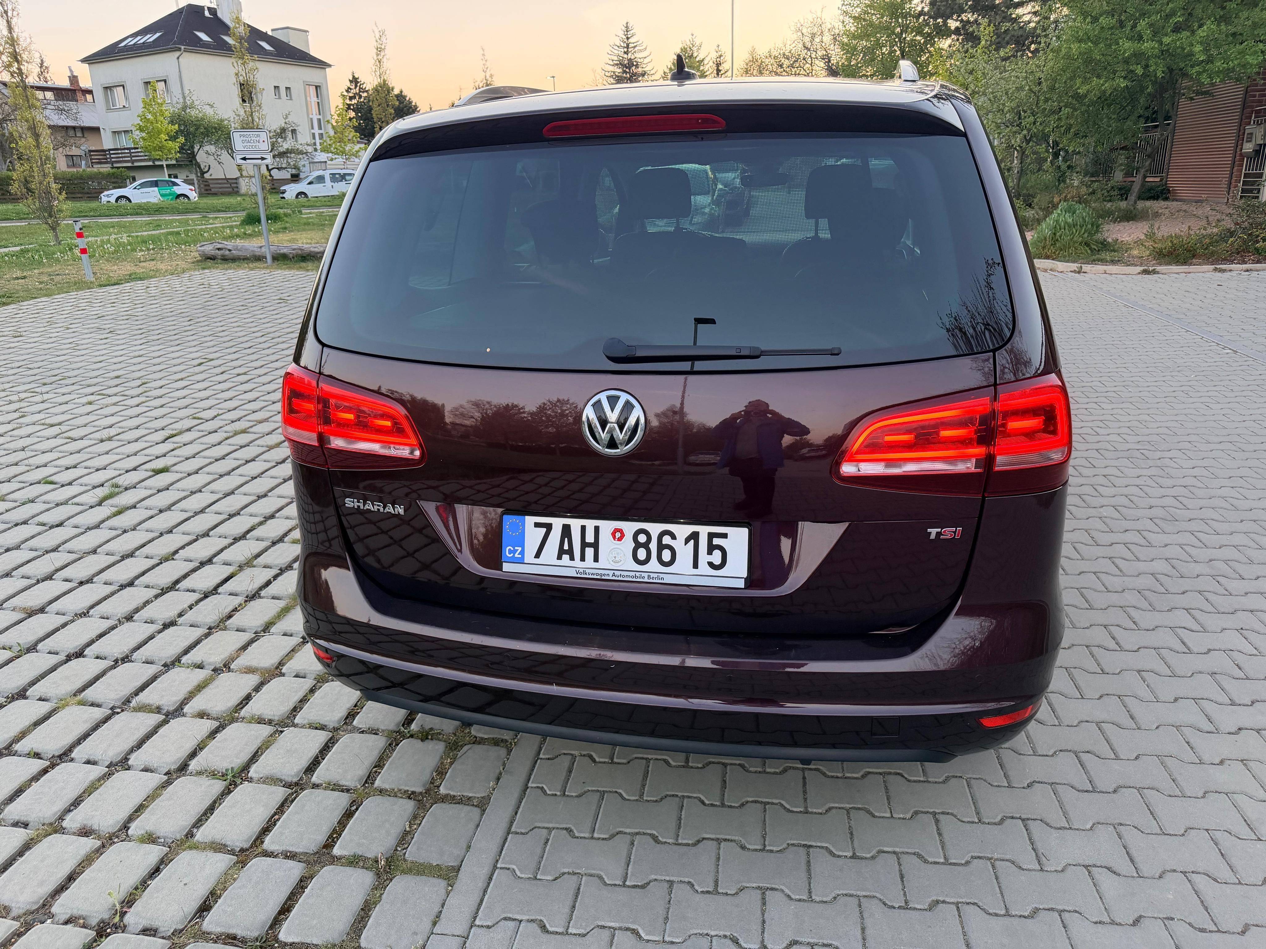Volkswagen Sharan, 1,4 TSI 7 míst - fotka 2