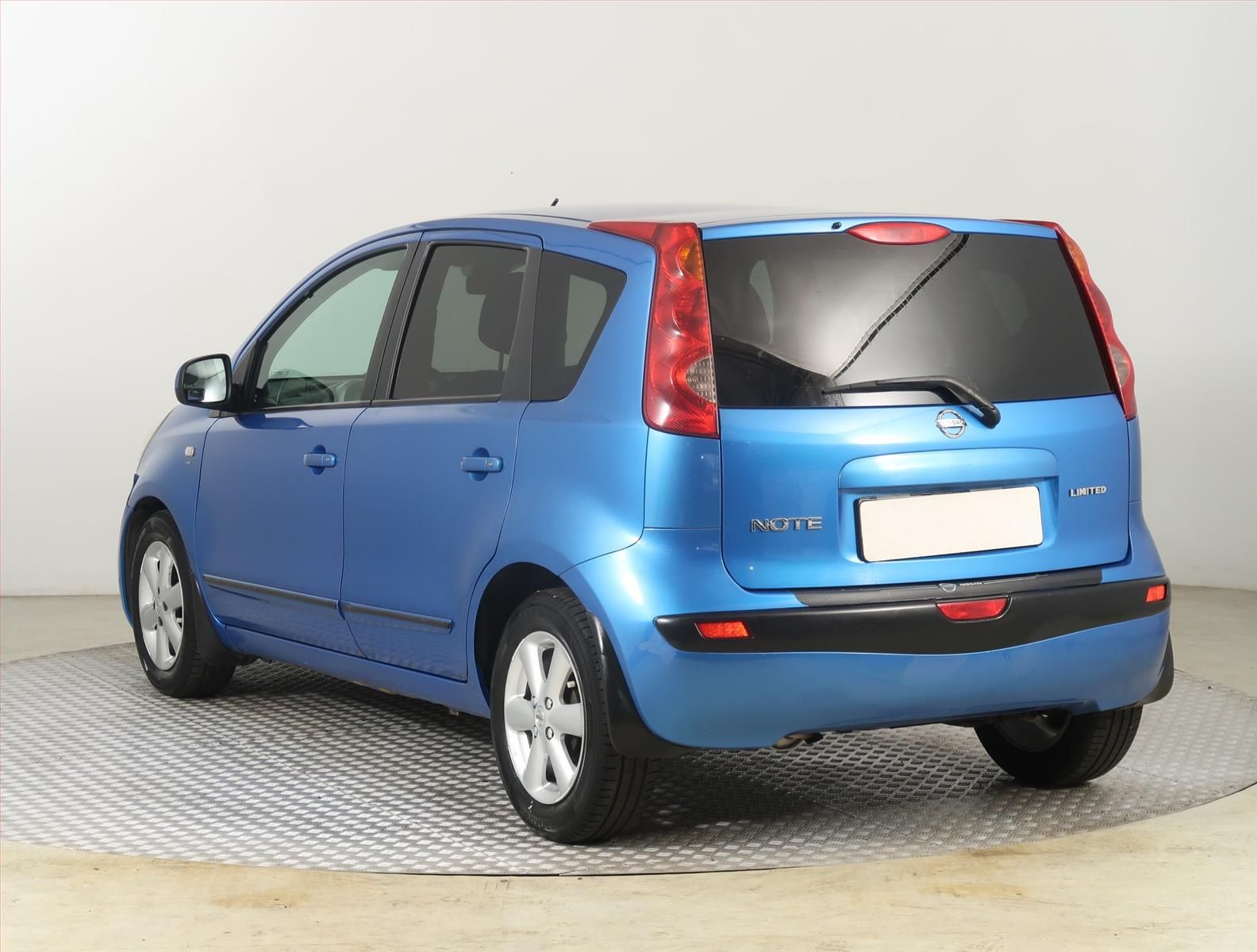 Nissan Note, 1.4, Automatická klima - fotka 4