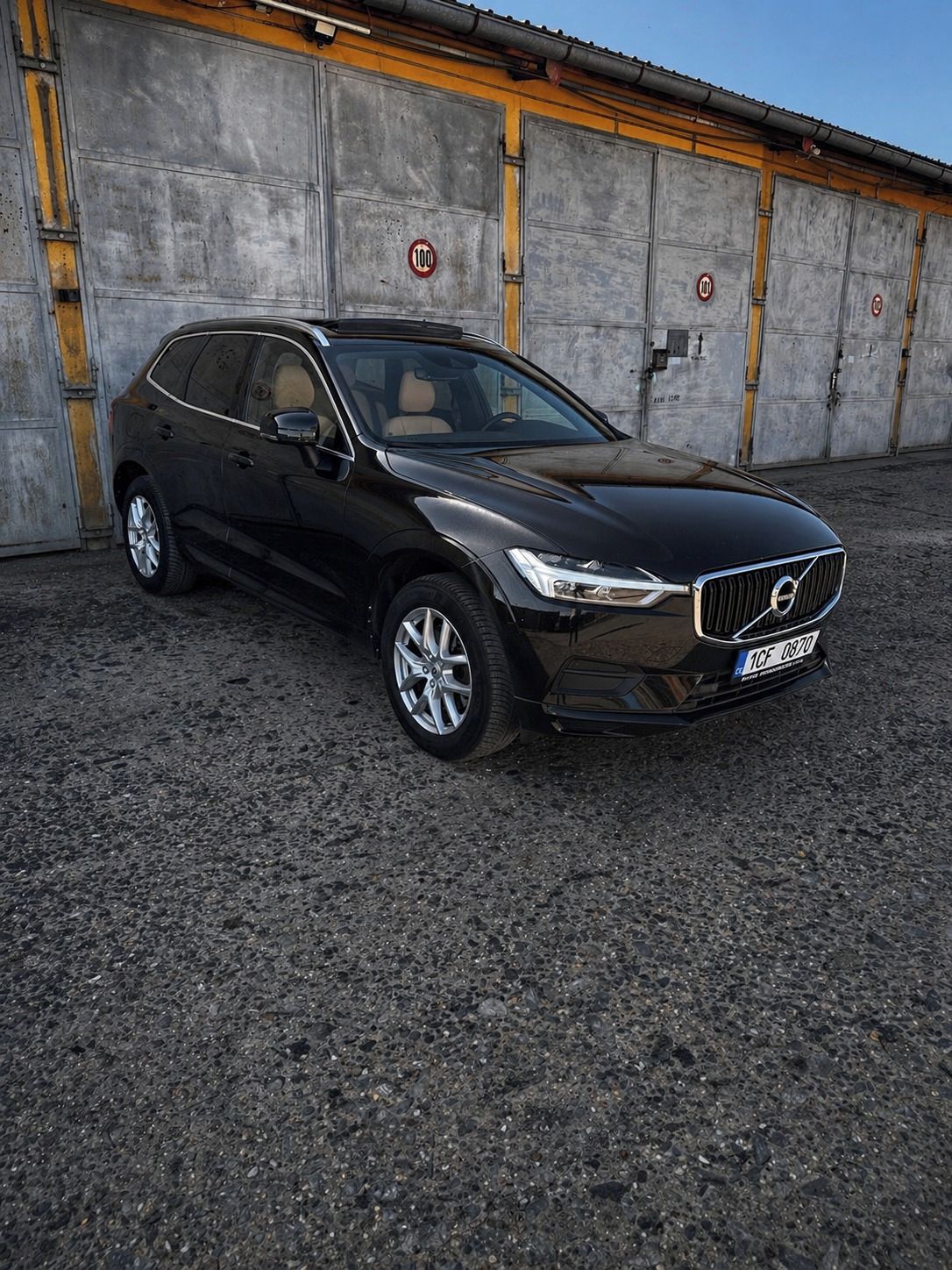 Volvo XC60, D4 4x4 - fotka 2