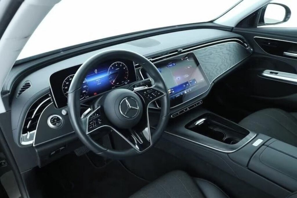 Mercedes-Benz Třídy E, 200 T AVANTGARDE Advanced - fotka 5