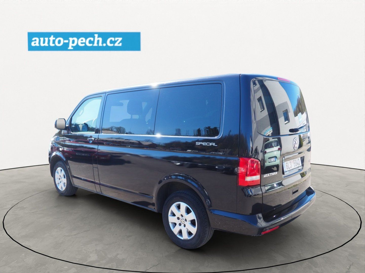 Volkswagen Multivan, 2.0 TDI, 103 kW, 6 míst - fotka 2