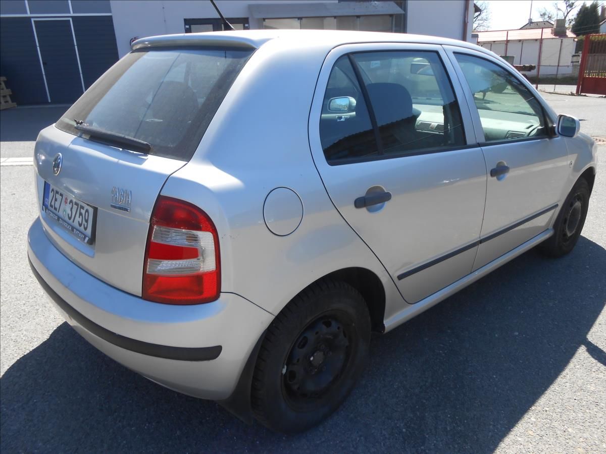 Škoda Fabia, 1,2 HTP 40Kw - fotka 6