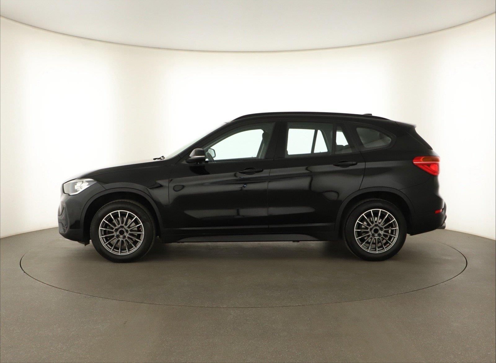 BMW X1, sDrive18i, Automat - fotka 3