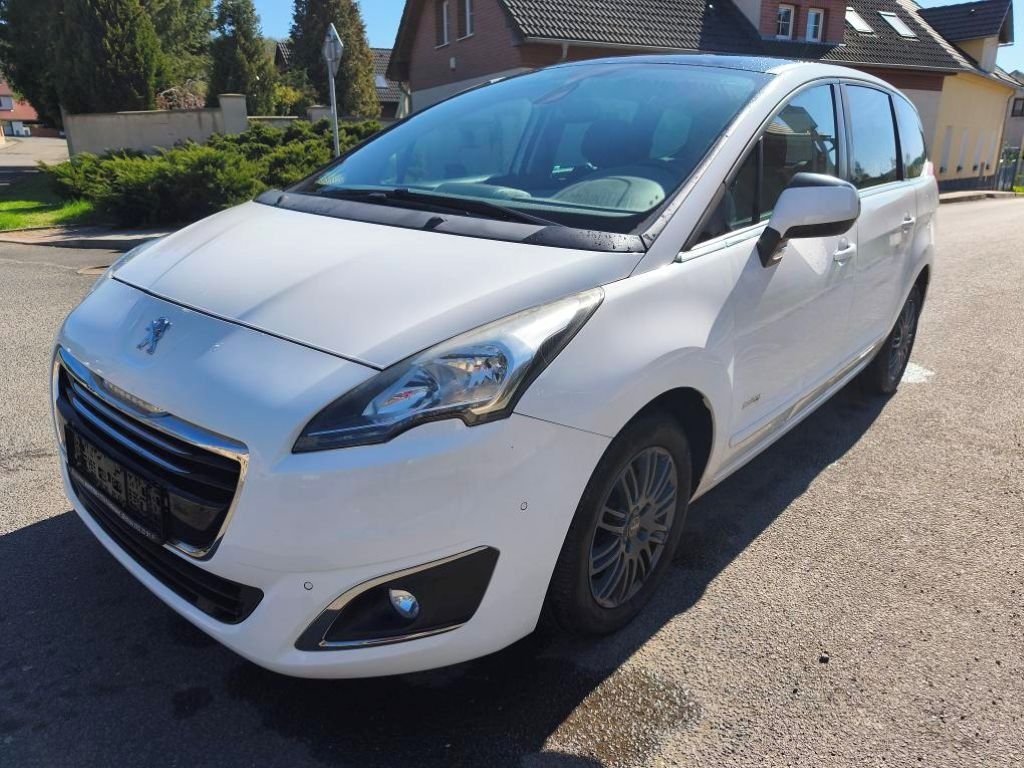 Peugeot 5008, 2,0HDI 120KW+AUTOMAT+ZÁRUKA KM - fotka 5
