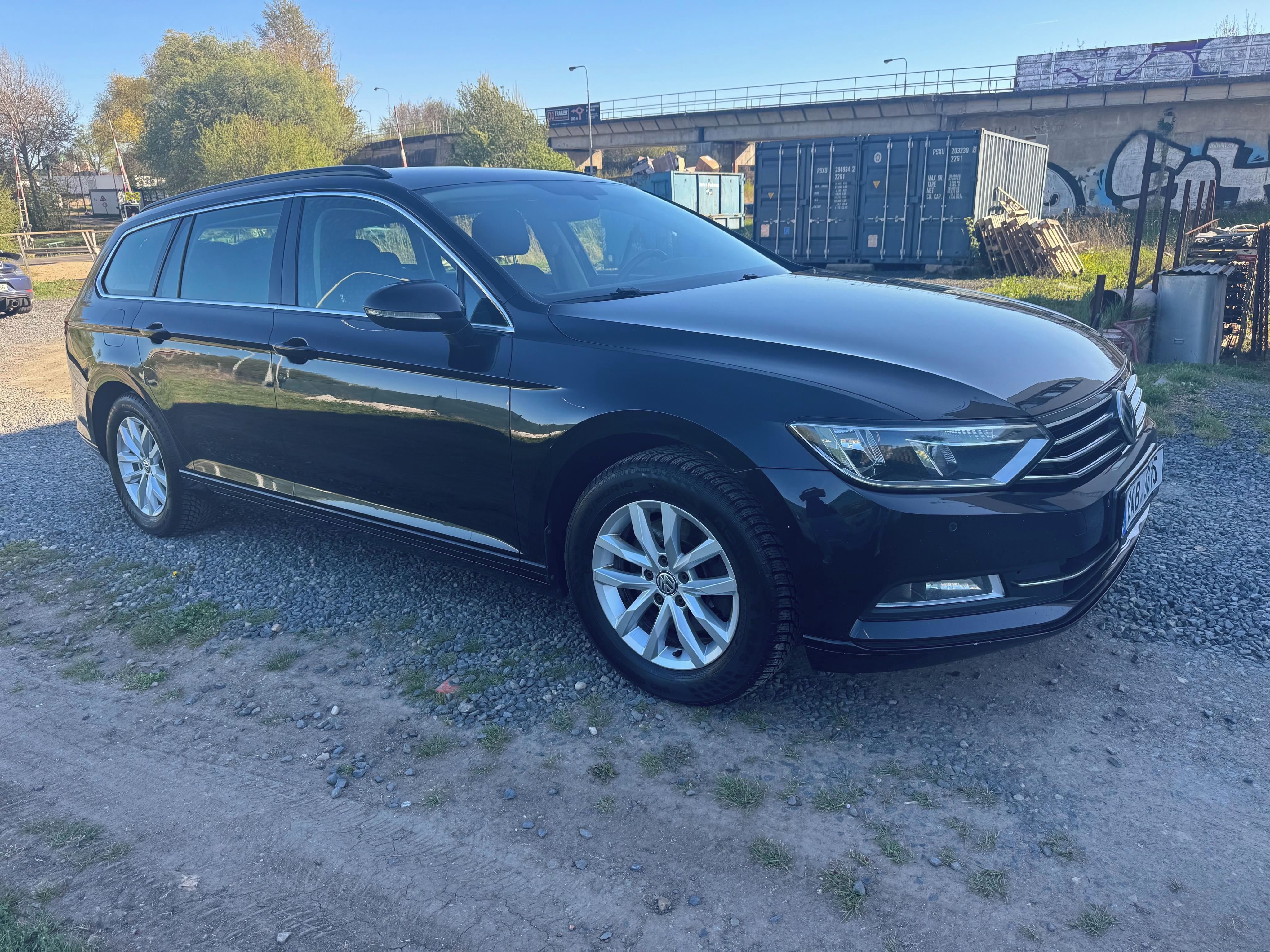 Volkswagen Passat, 2,0 Tdi  110kw, serviska - fotka 4