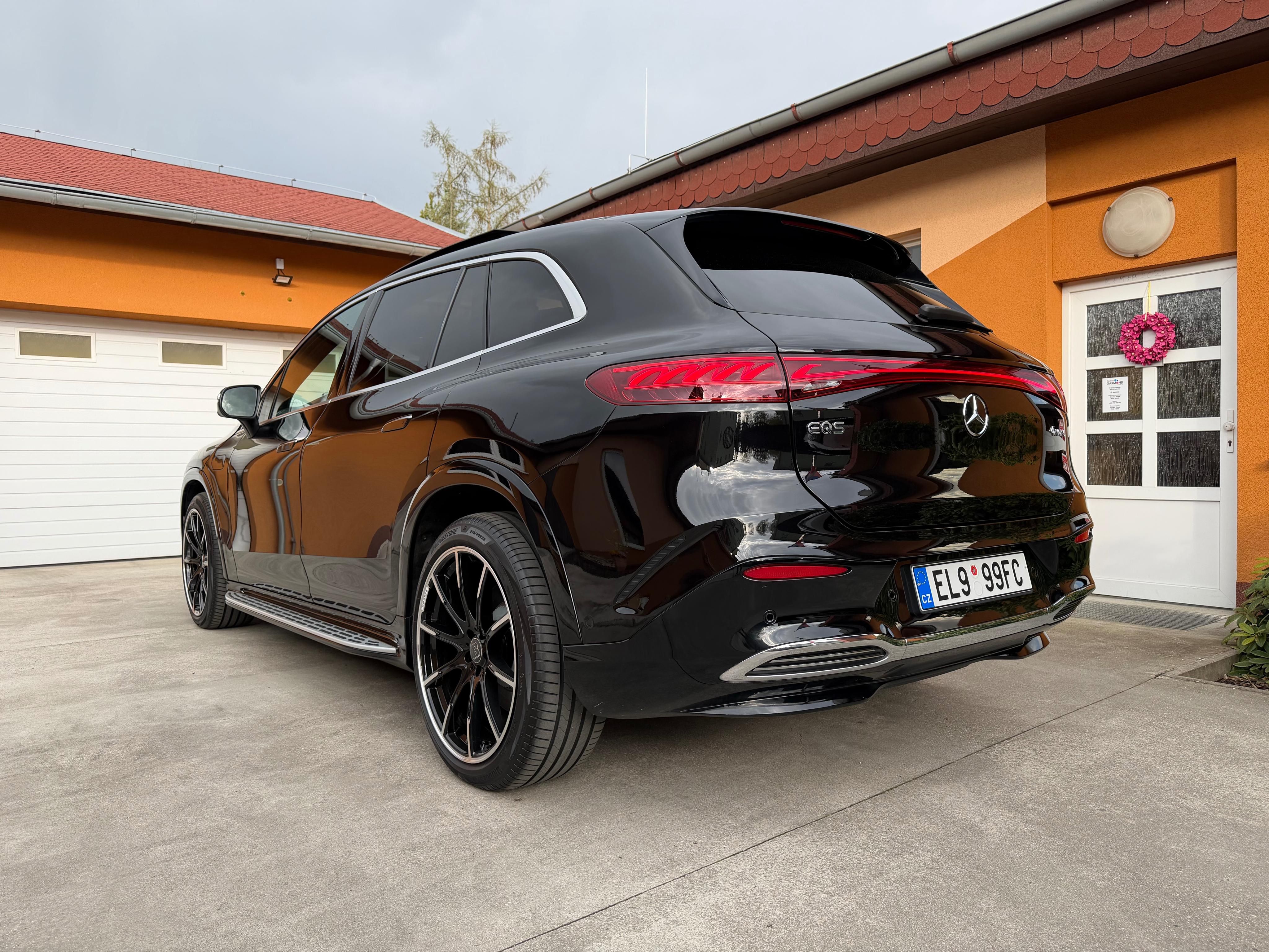 Mercedes-Benz EQS, SUV 450 4M 7míst ZárukaDo2031 - fotka 4