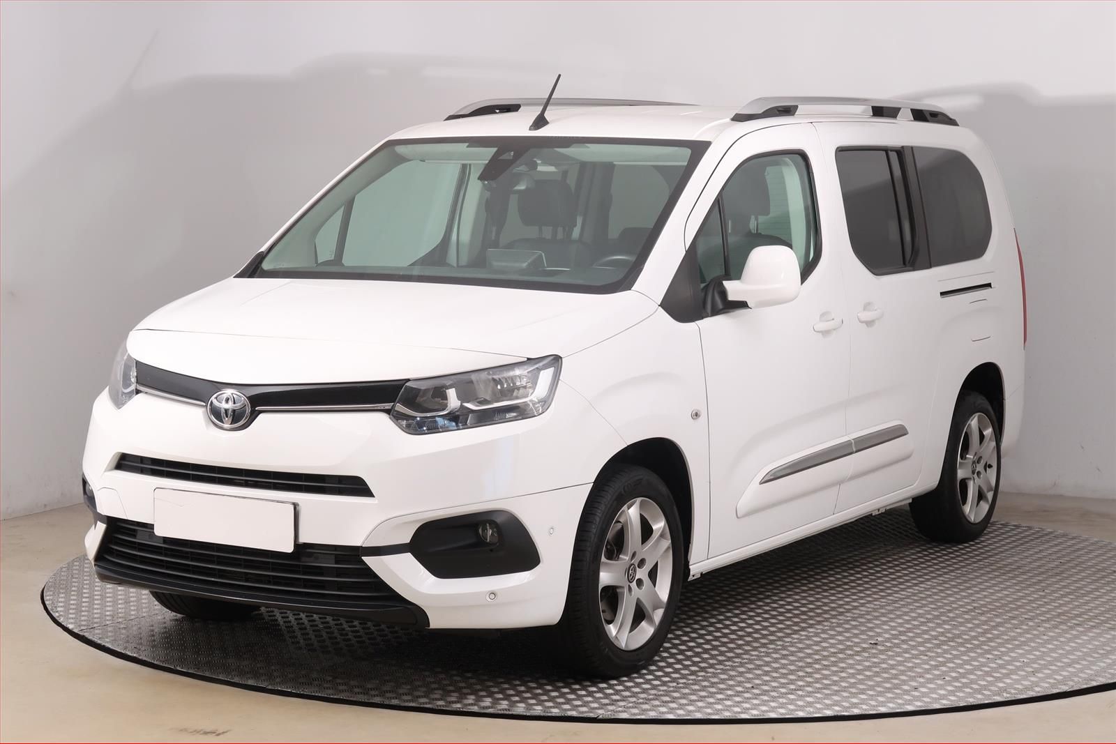 Toyota Proace City Verso, Maxi 1.5 D-4D, Family, 7Míst - fotka 2