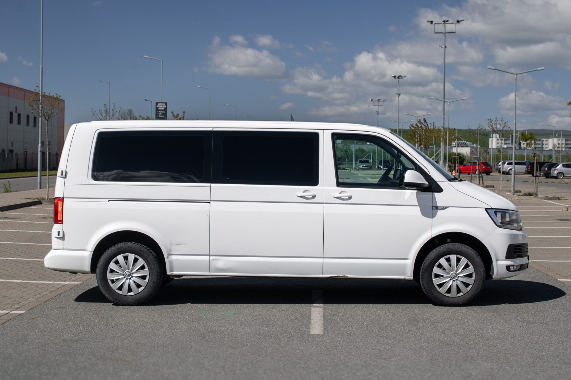 Volkswagen Caravelle - fotka 4