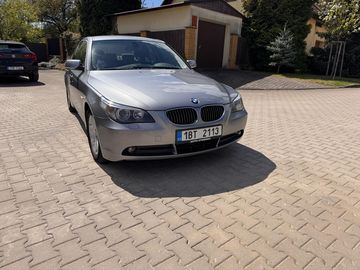 523i