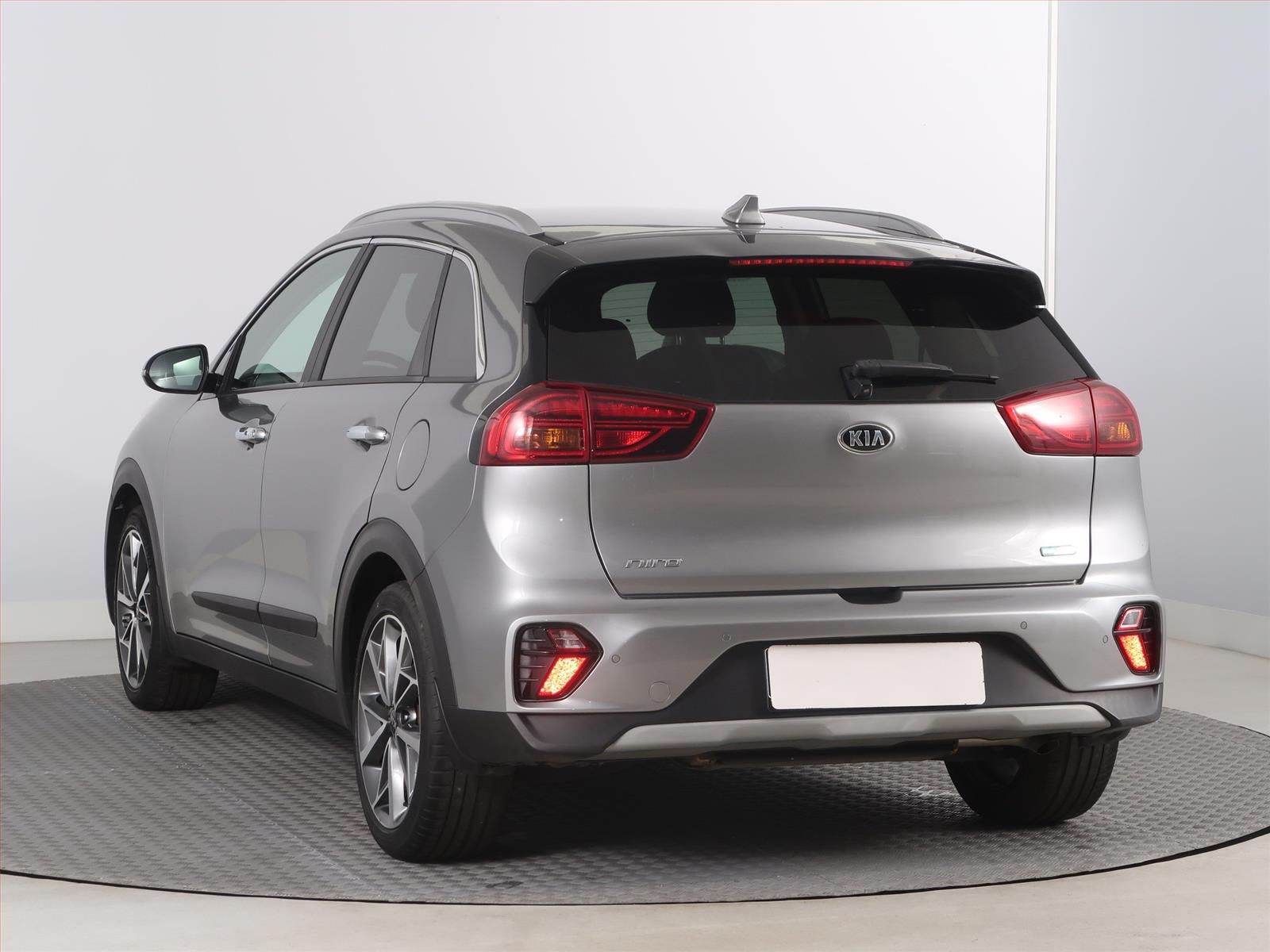 Kia Niro, Hybrid, Automat, ČR,1.maj - fotka 4
