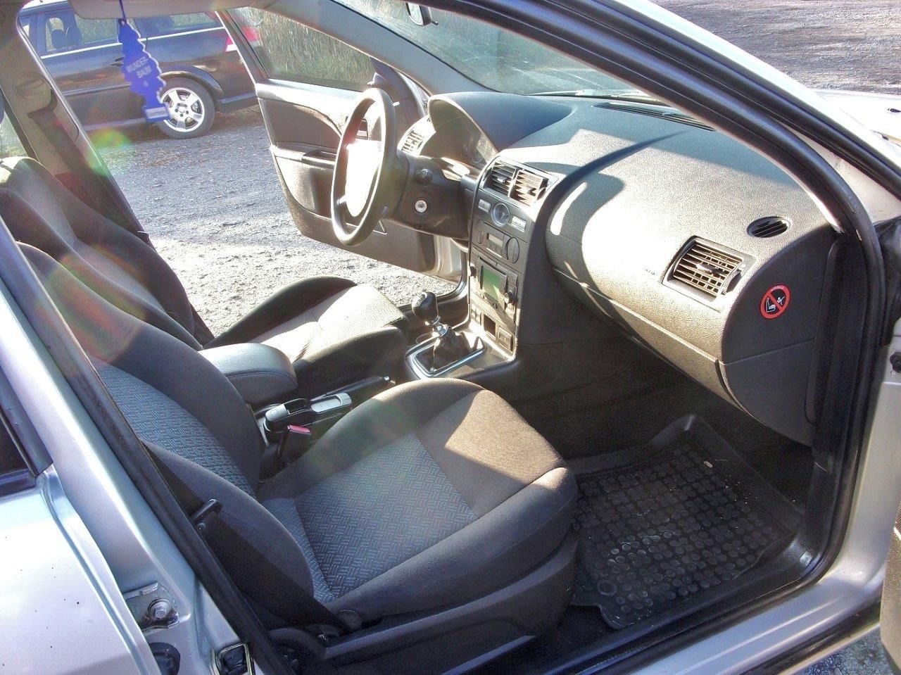 Ford Mondeo - fotka 6