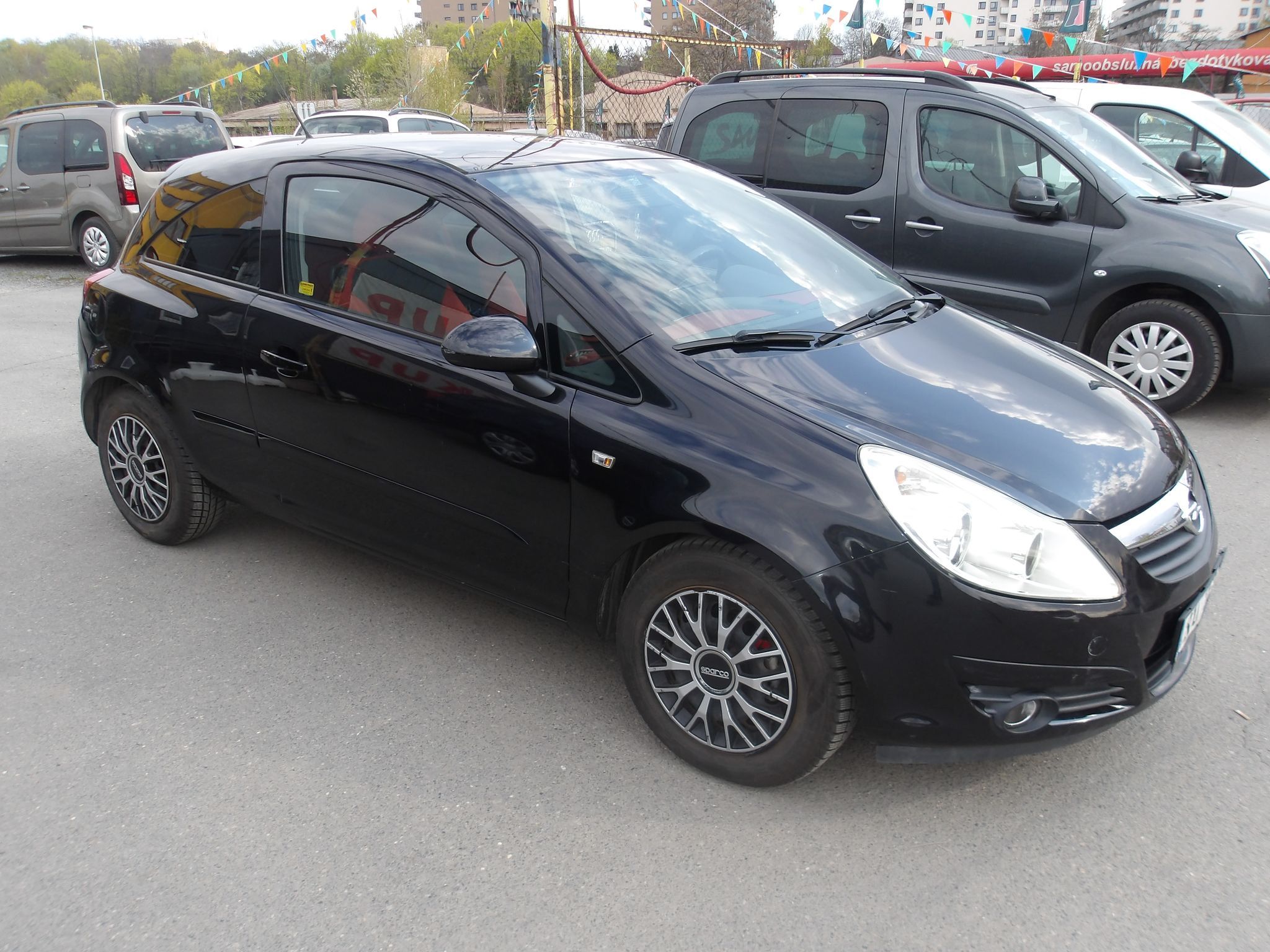 Opel Corsa, 1,2i 59kW 93000km STK04/2028 - fotka 4