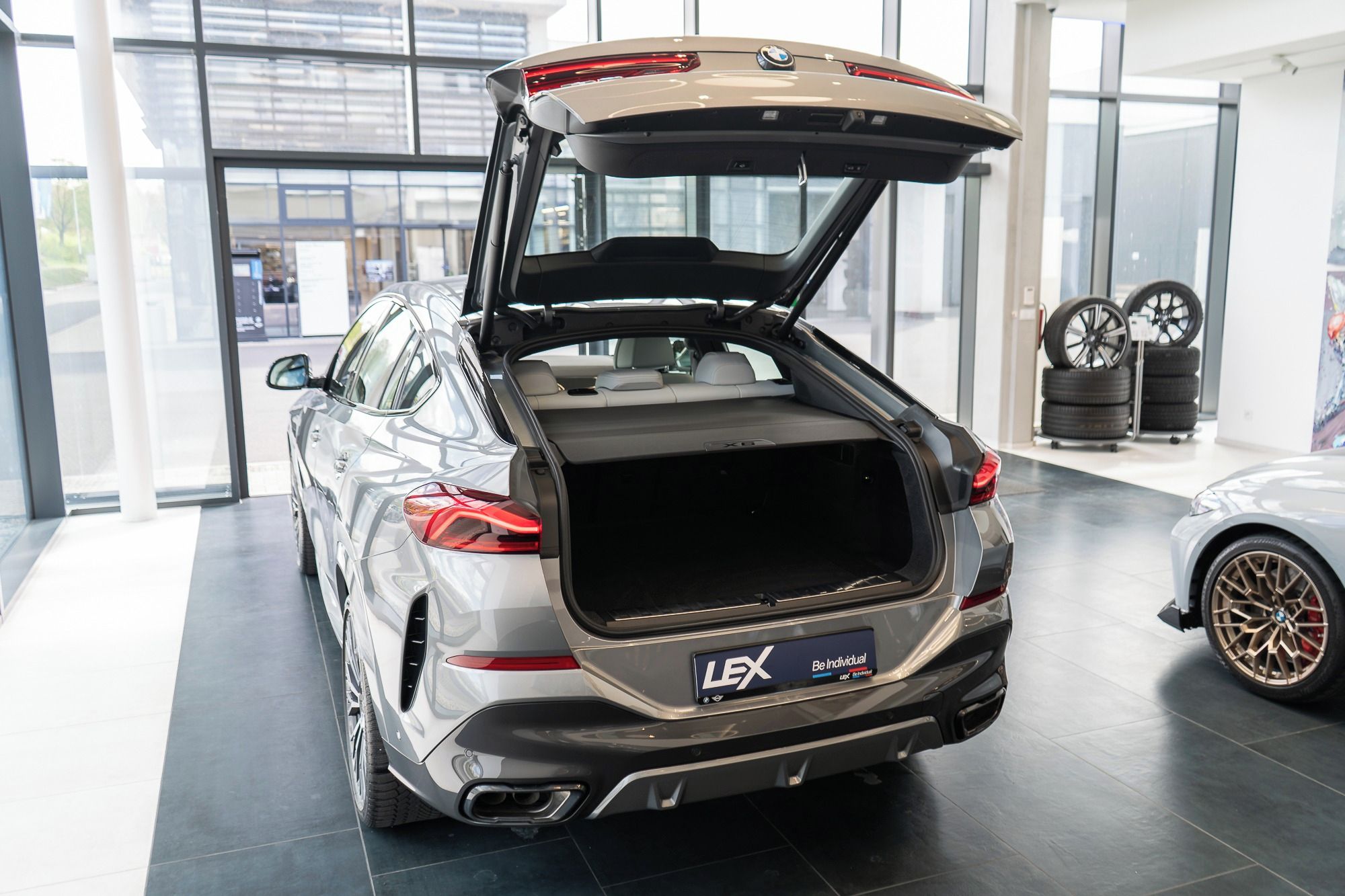 BMW X6, xDrive40i, Tažné, Vzduch. - fotka 6