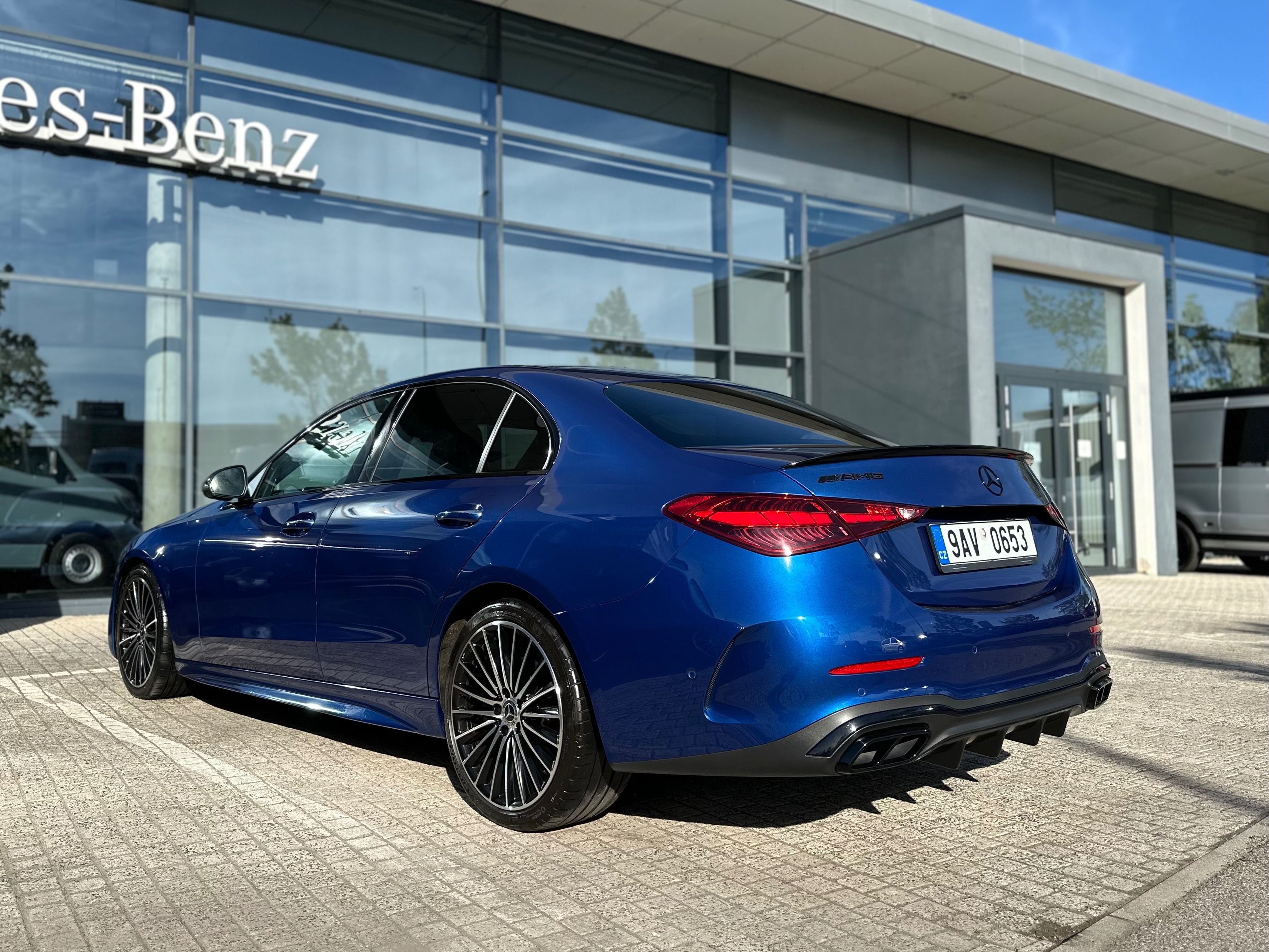 Mercedes-Benz Třídy C, 220d*Burm*Pano*Ad.temp*360*DPH - fotka 4