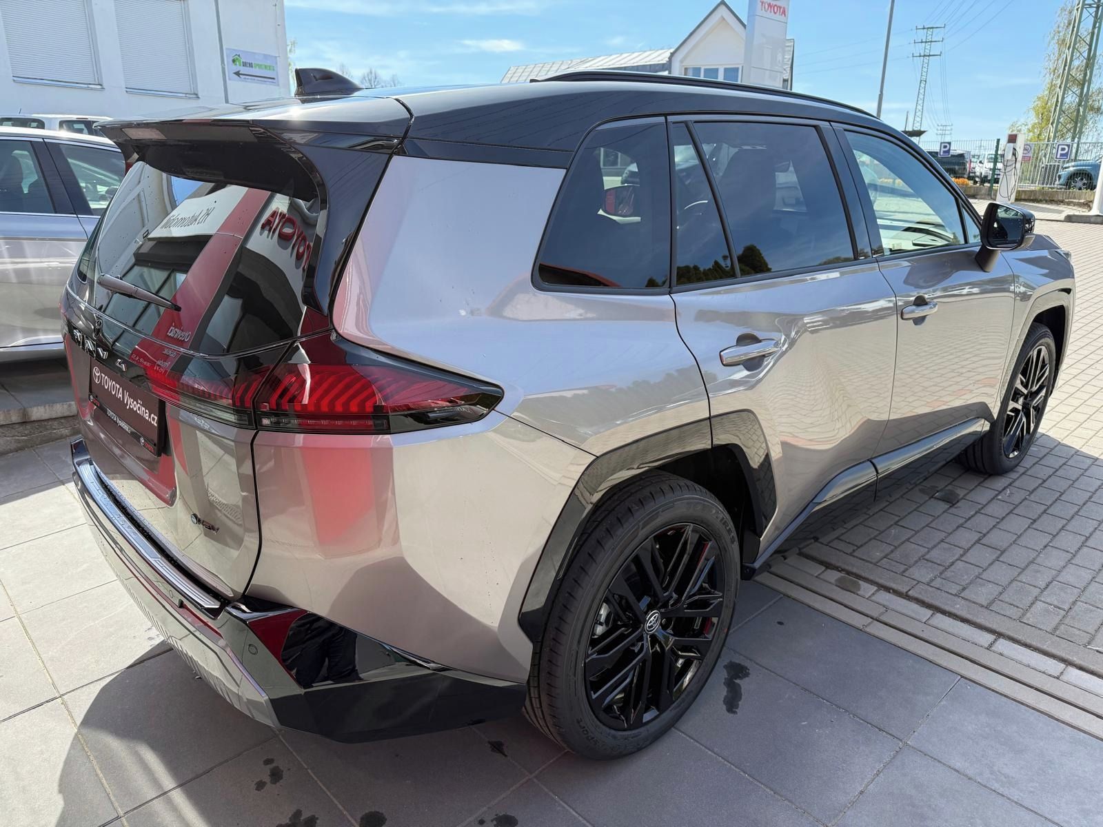 Toyota Rav4, 2.5HEV 194PS 4x4 Style - fotka 4
