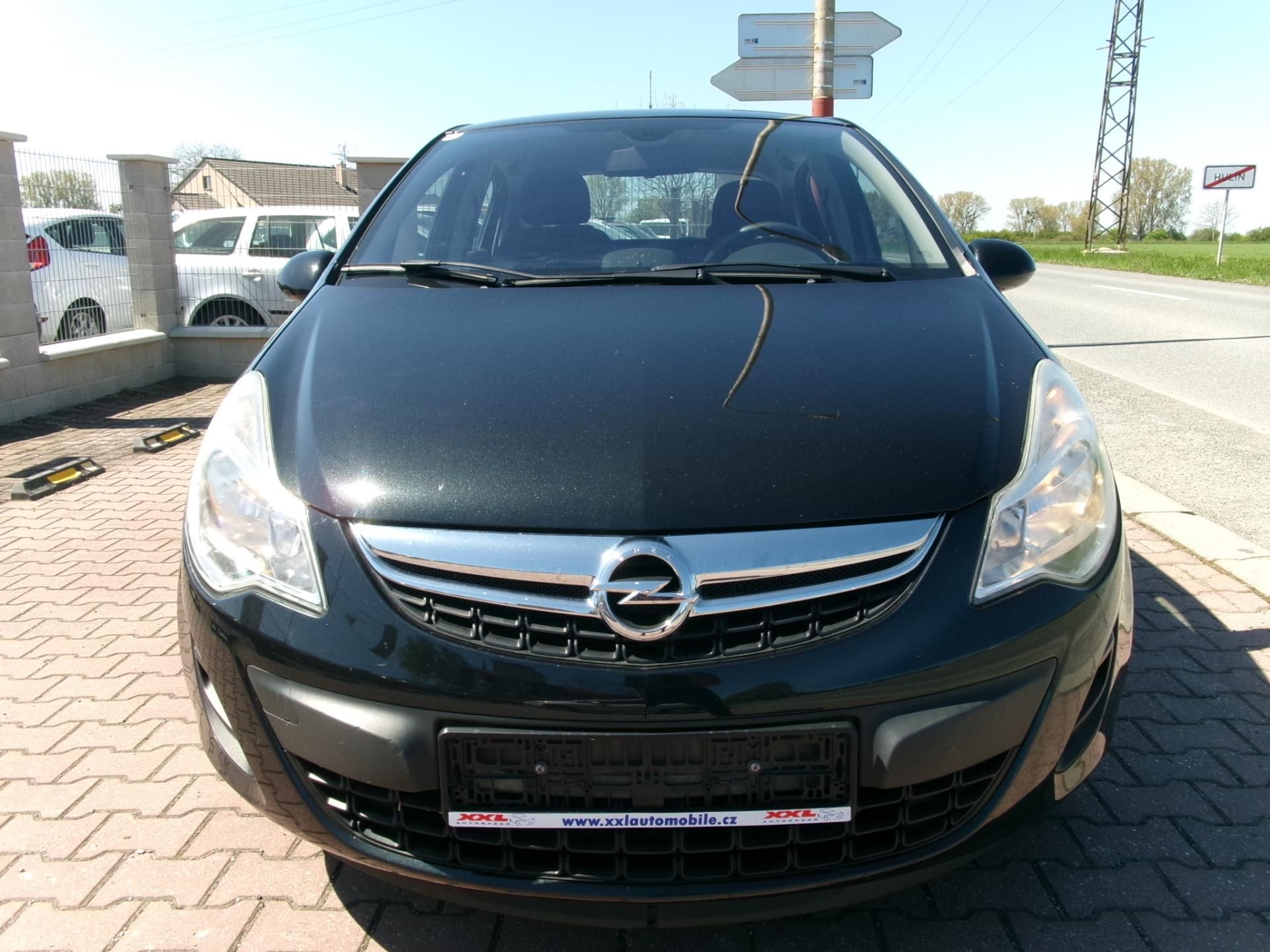 Opel Corsa, 1,2 16V AC BT USB TEMP - fotka 3