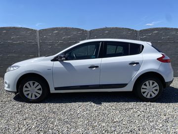 1.6i 16v 110PS CZ HATCHBACK!!!