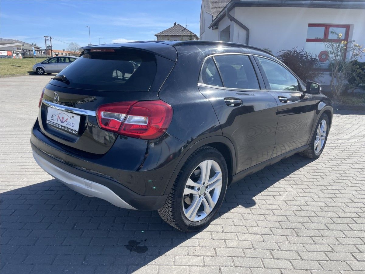 Mercedes-Benz GLA, 2,2 CDi 100kw bez koroze - fotka 4