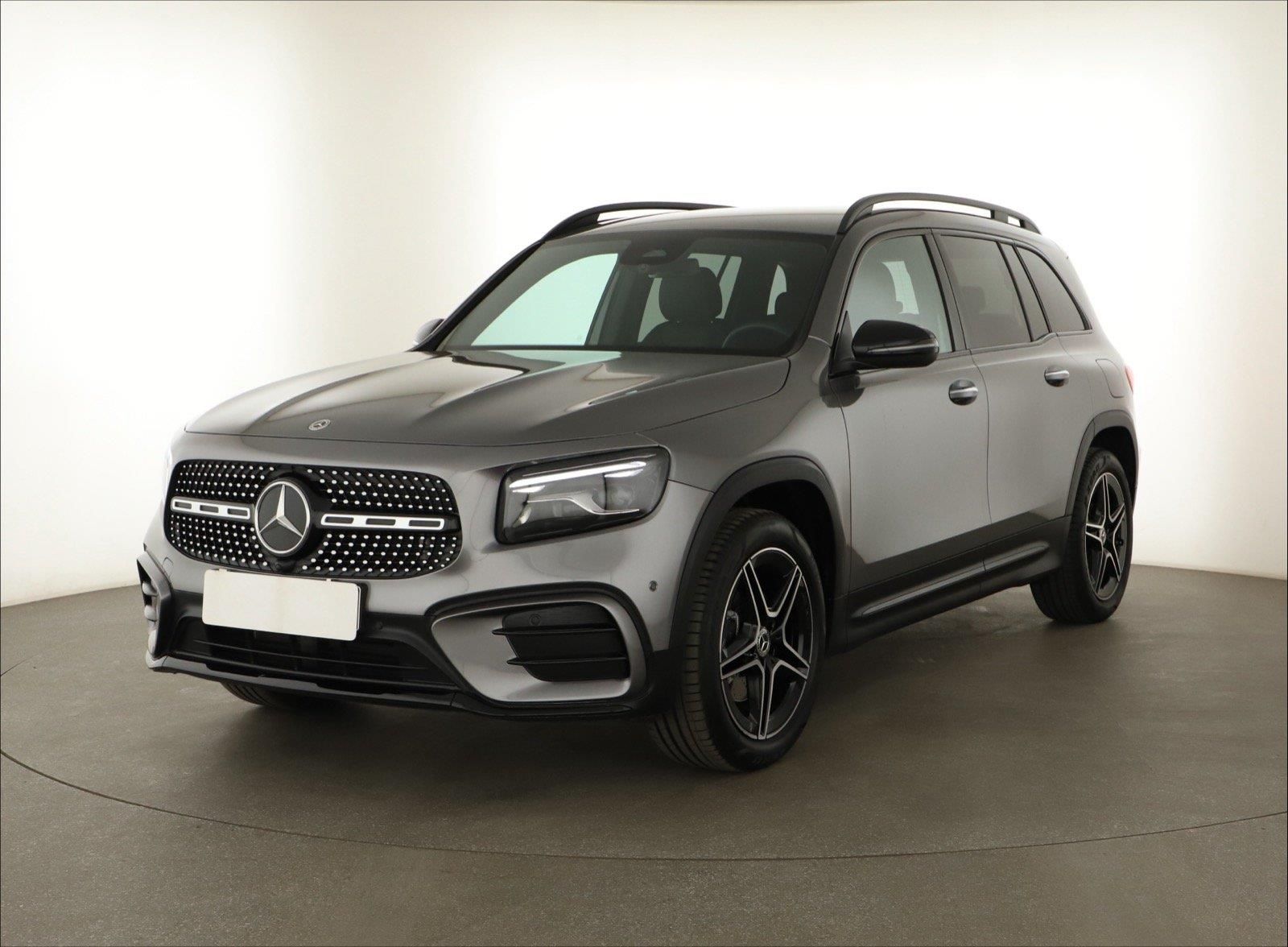 Mercedes-Benz GLB, GLB 200 d 4MATIC, AMG Line - fotka 2