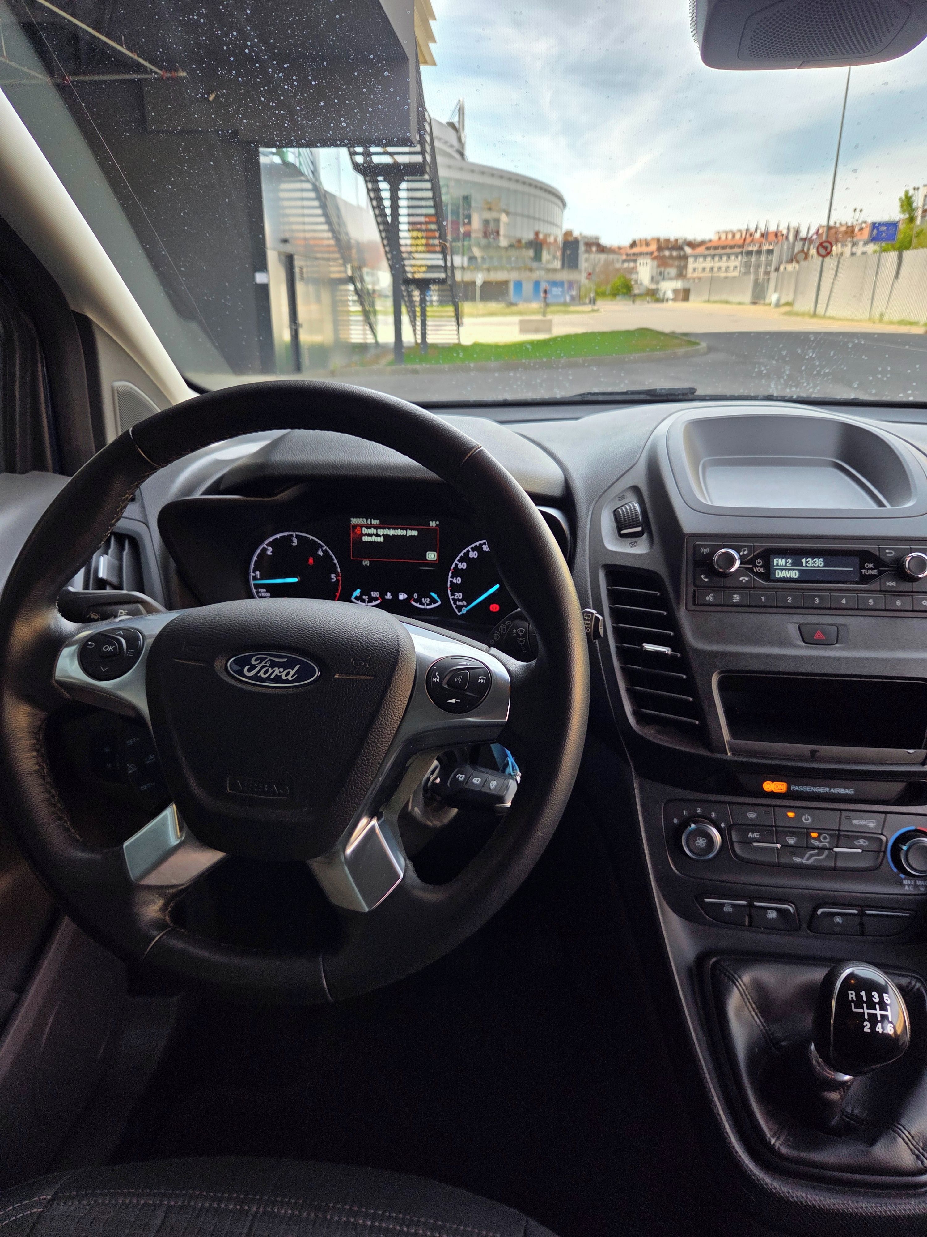Ford Tourneo Connect, Najeto 36t. Km, dlouhá verze - fotka 6