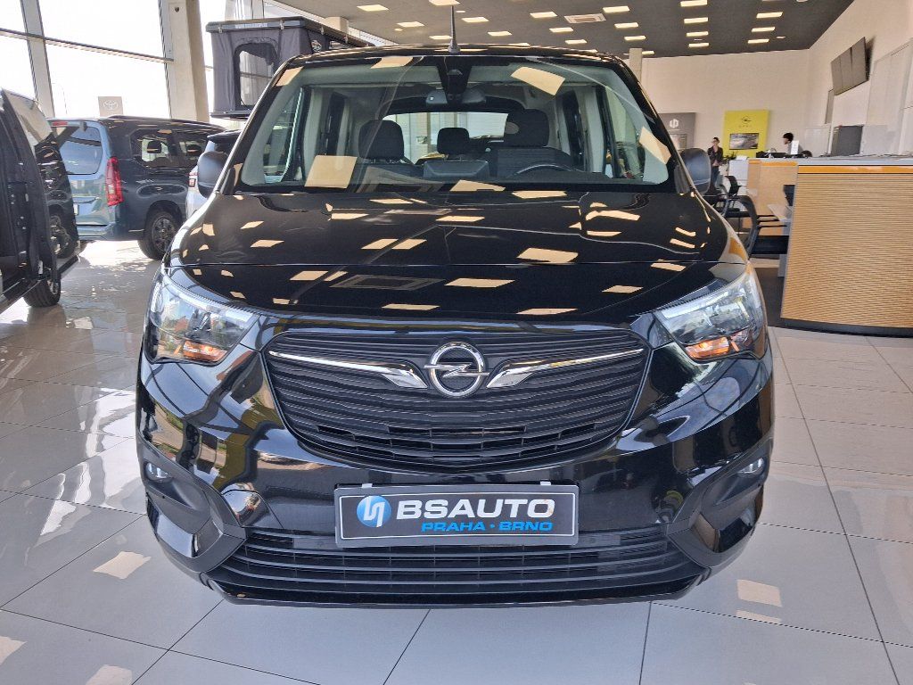 Opel Combo, 1.2T 81kW 2021 - fotka 2