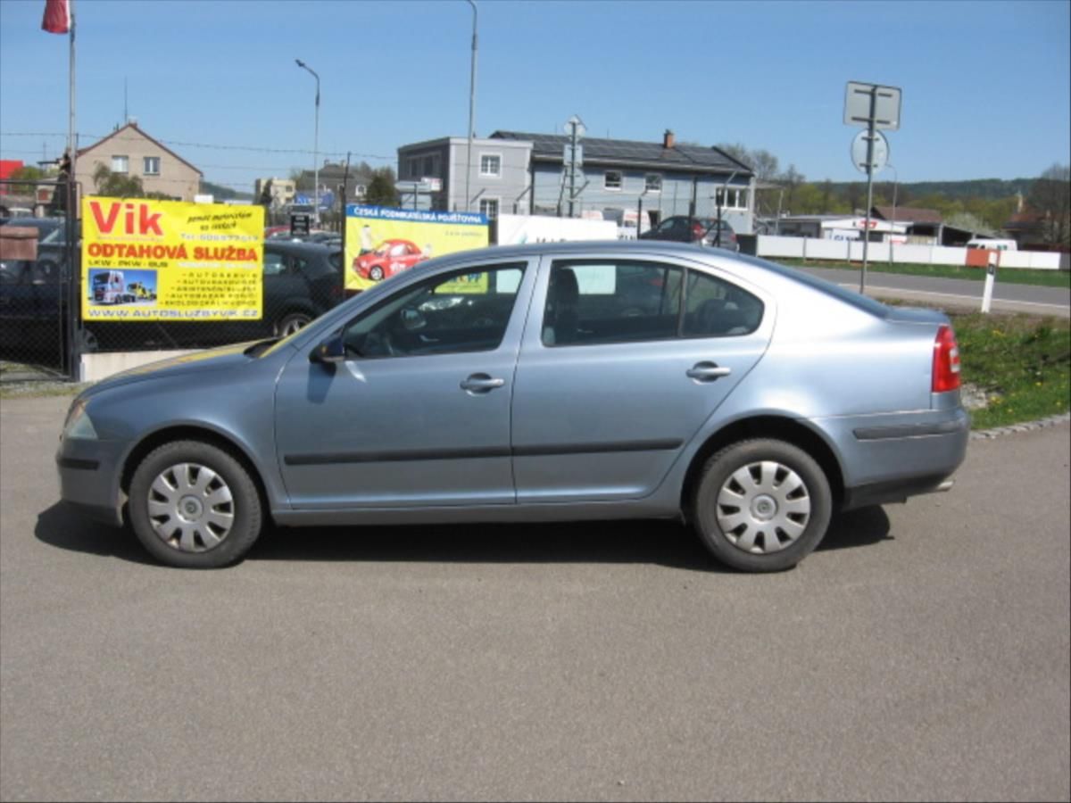 Škoda Octavia, 1,6 i - fotka 4
