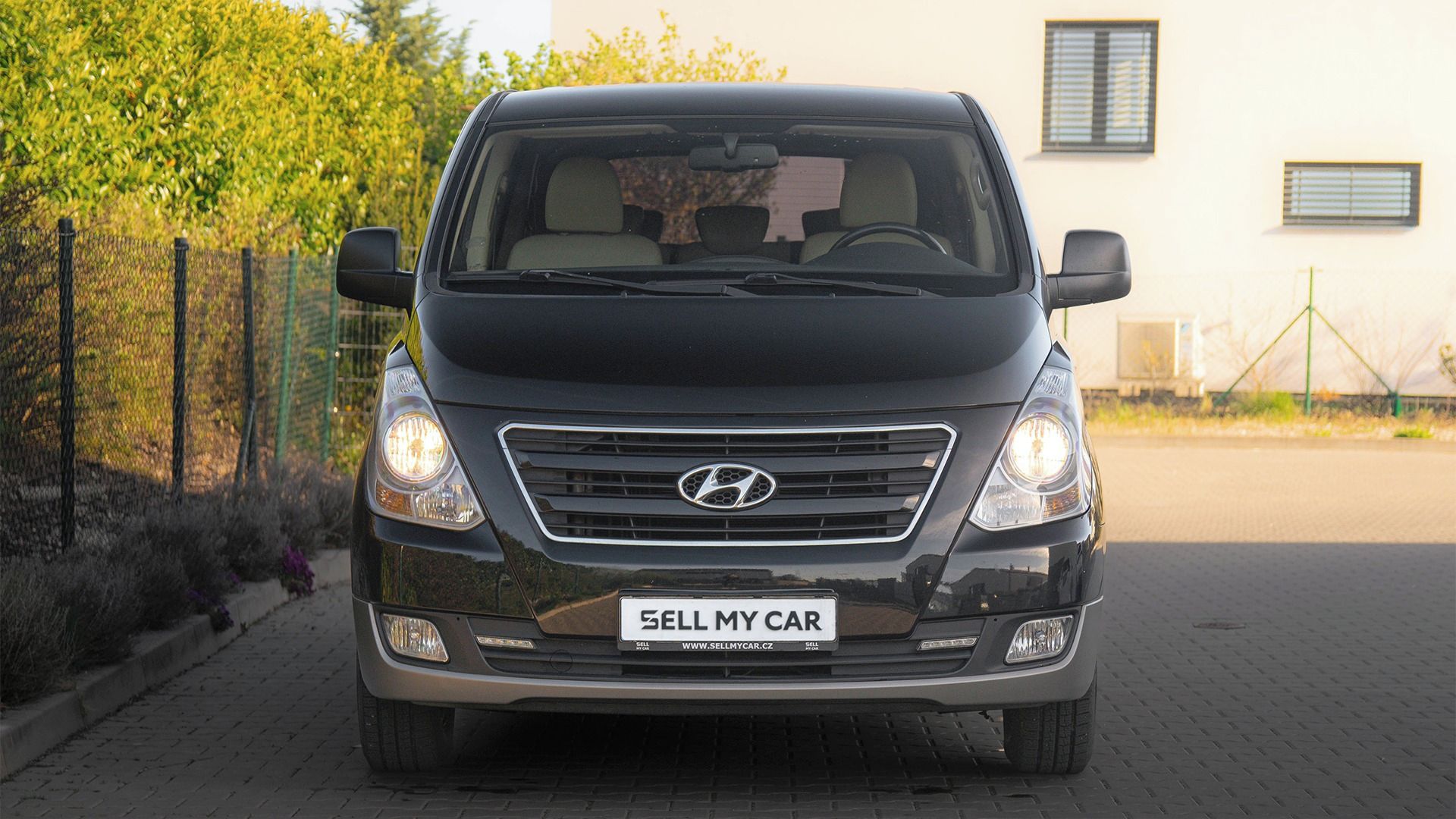 Hyundai H 1, 2,5/125kW 1.Maj Tažné 8.míst - fotka 2