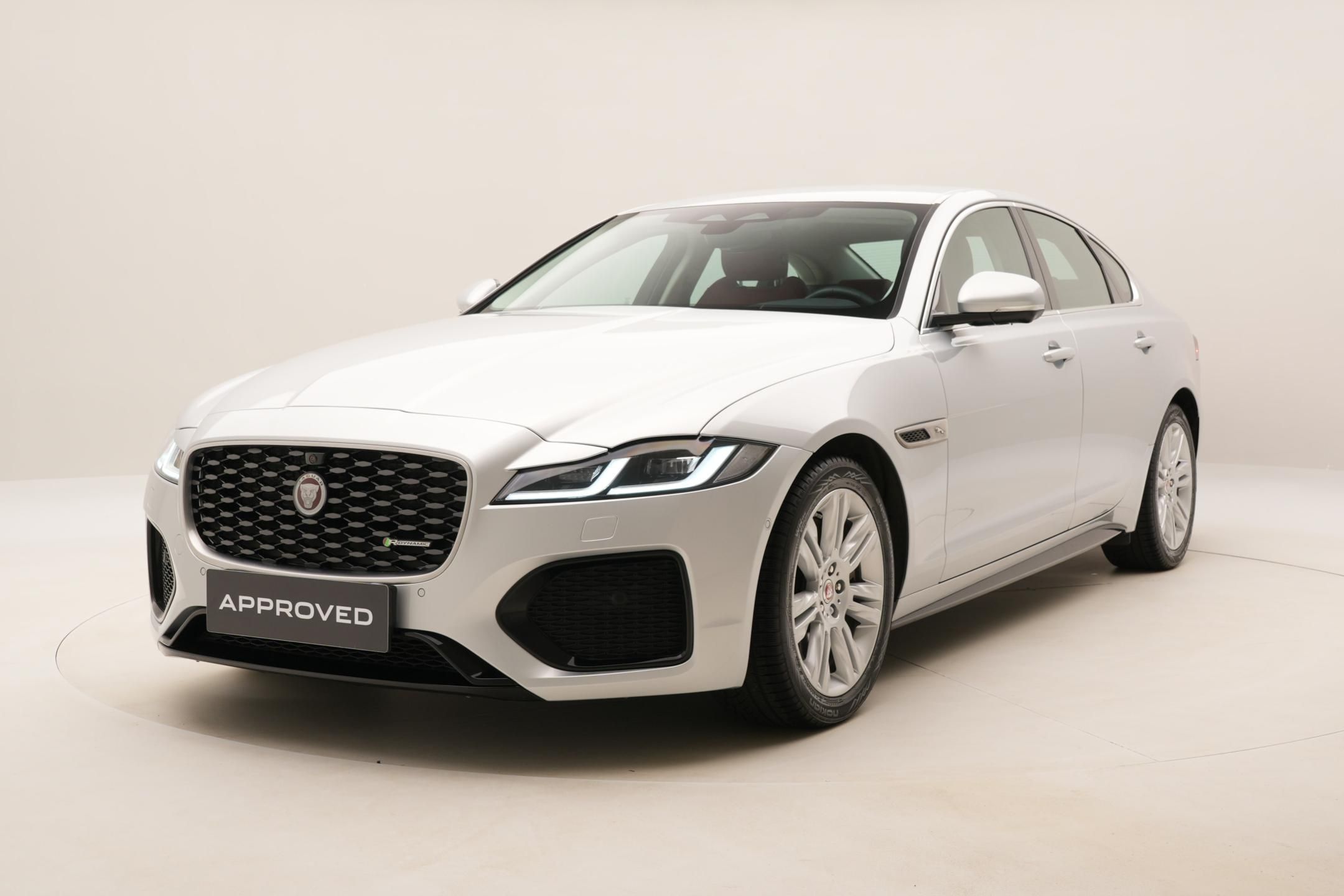Jaguar XF, P300 R-DYNAMIC S AWD AUT CZ