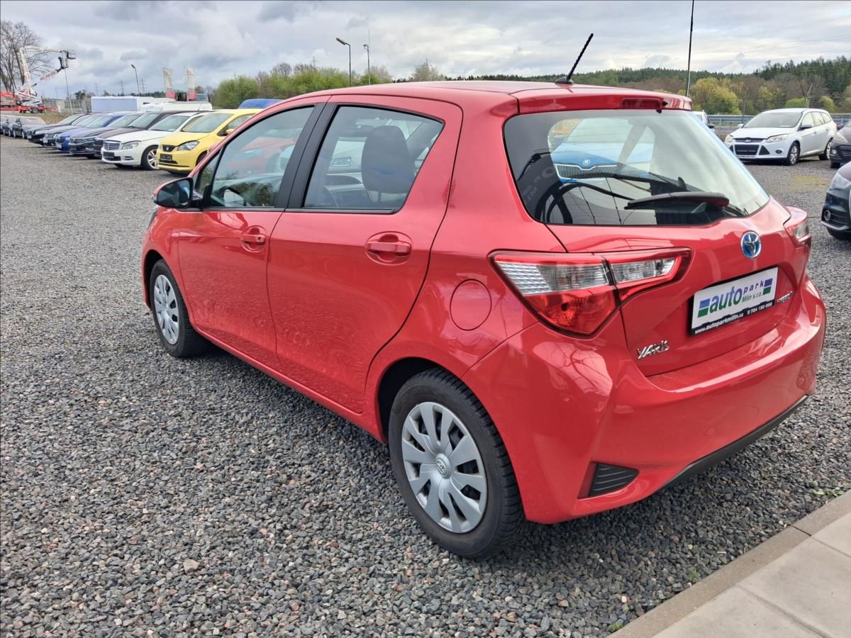 Toyota Yaris, 1,5 Hybrid, ČR - fotka 5