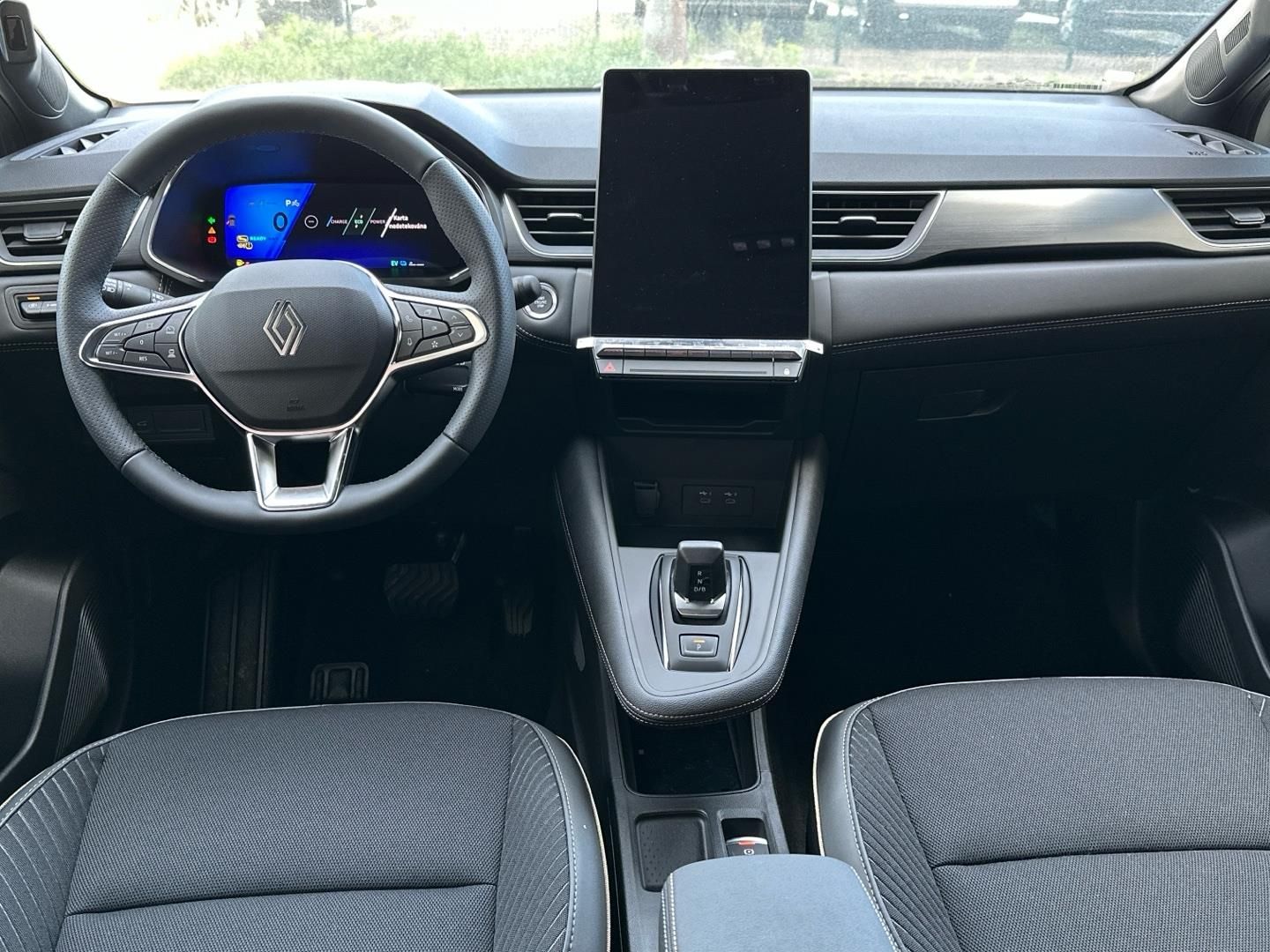 Renault Symbioz, 1.8full hybrid 116kW Iconic - fotka 4