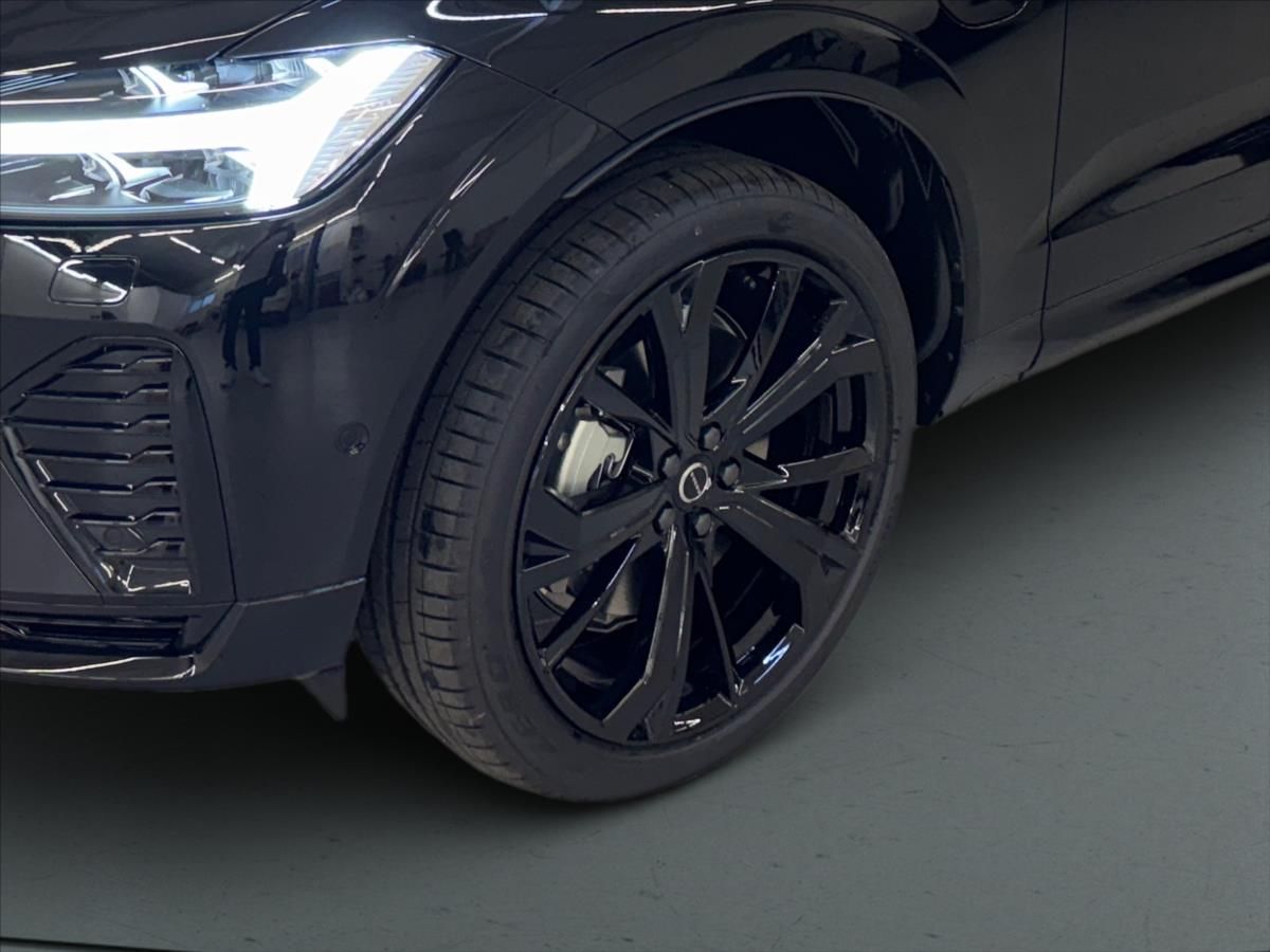 Volvo XC60, 2,0  T8 Ultra Black Edition - fotka 6