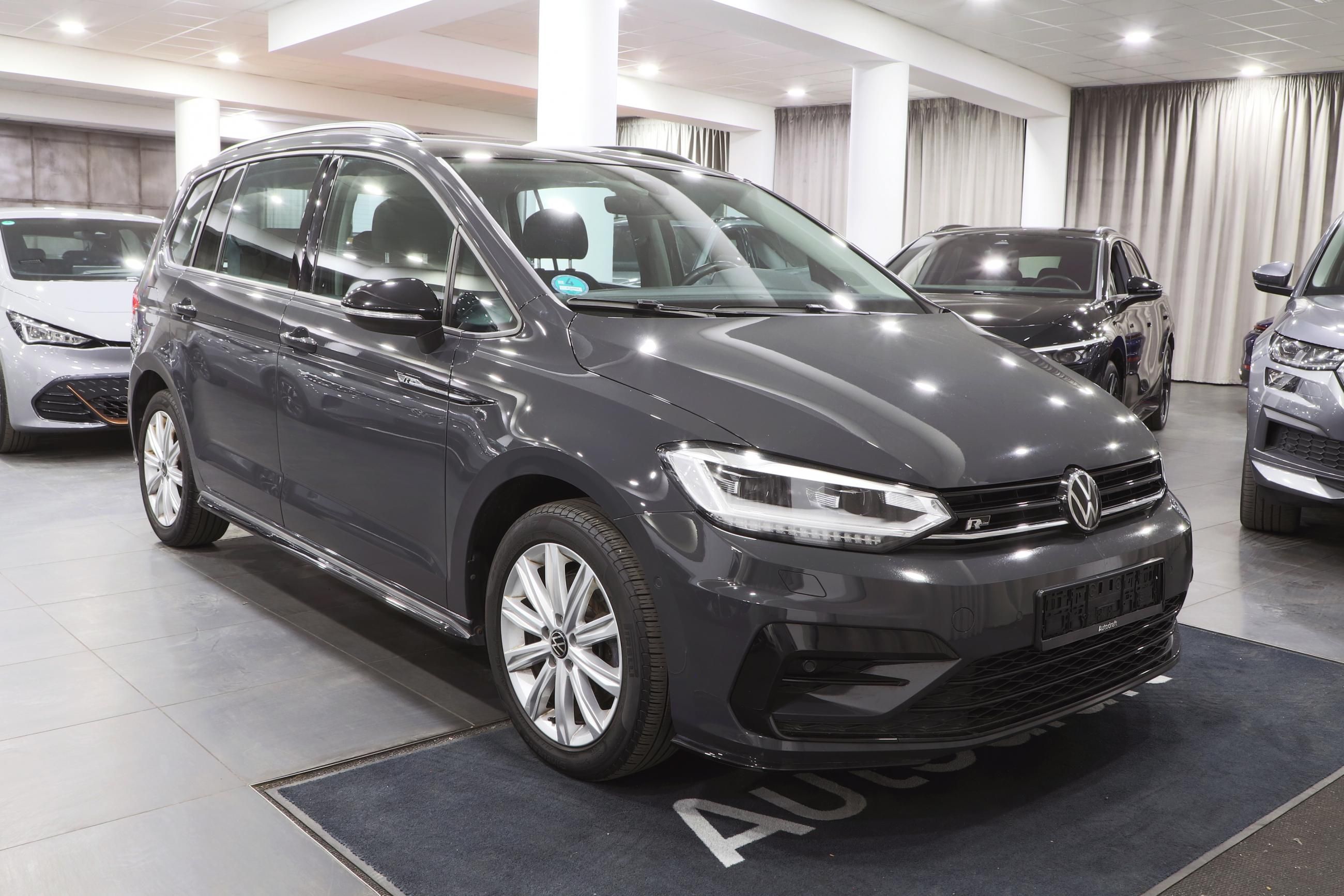 Volkswagen Touran, R-Line Webasto 7-míst
