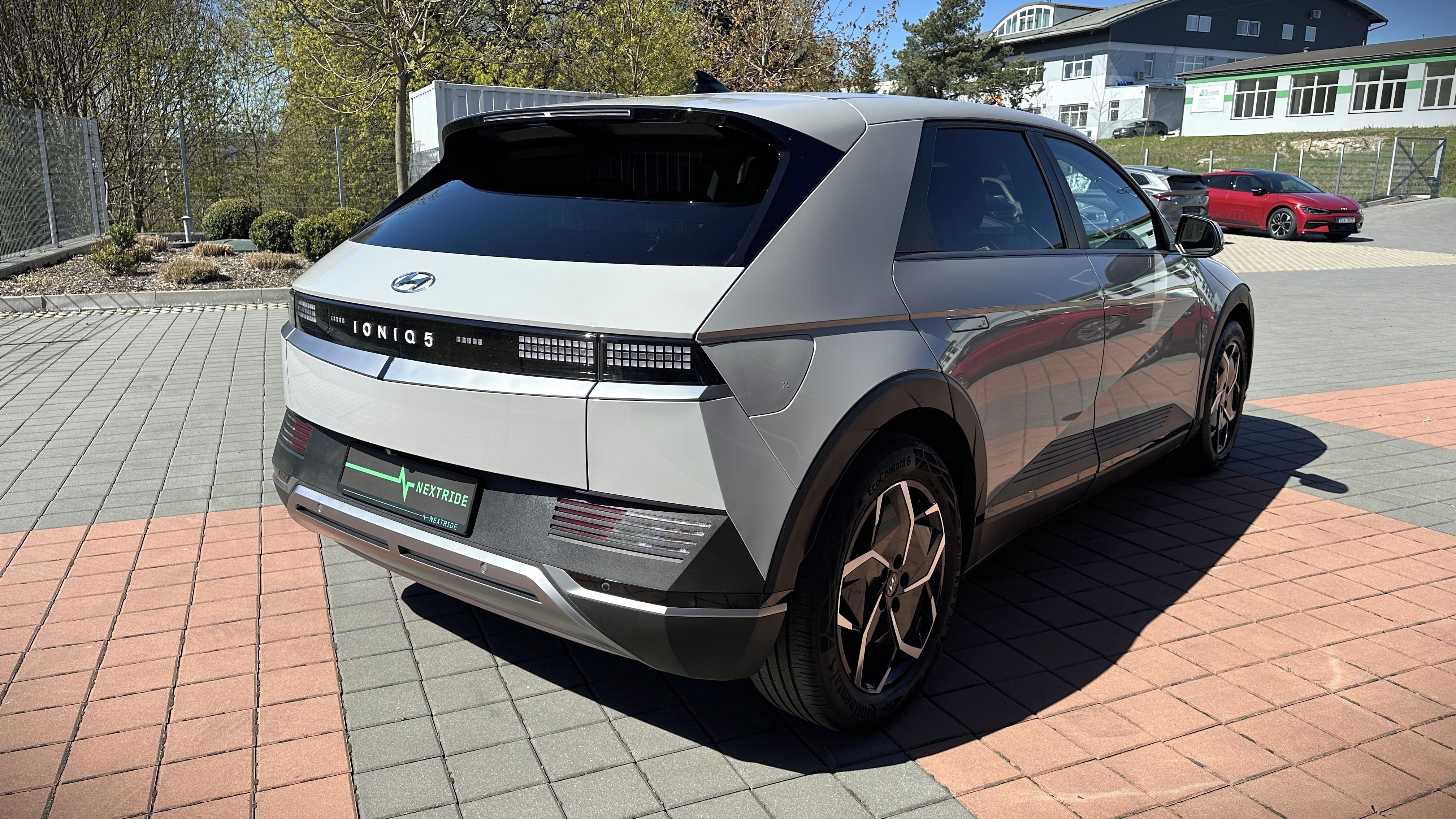 Hyundai Ioniq 5, 70kWh 160kW DPH 98%SoH - fotka 4