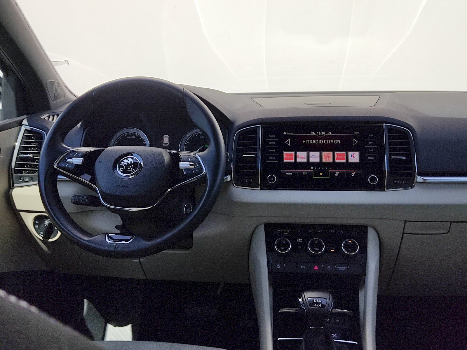 Škoda Karoq, Style Comfort 2,0 Tdi 110 Kw 4 - fotka 6
