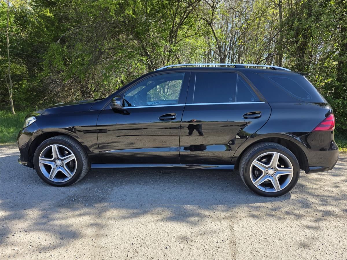 Mercedes-Benz GLE, 250D 4.MATIC 1.MAJITEL - fotka 3