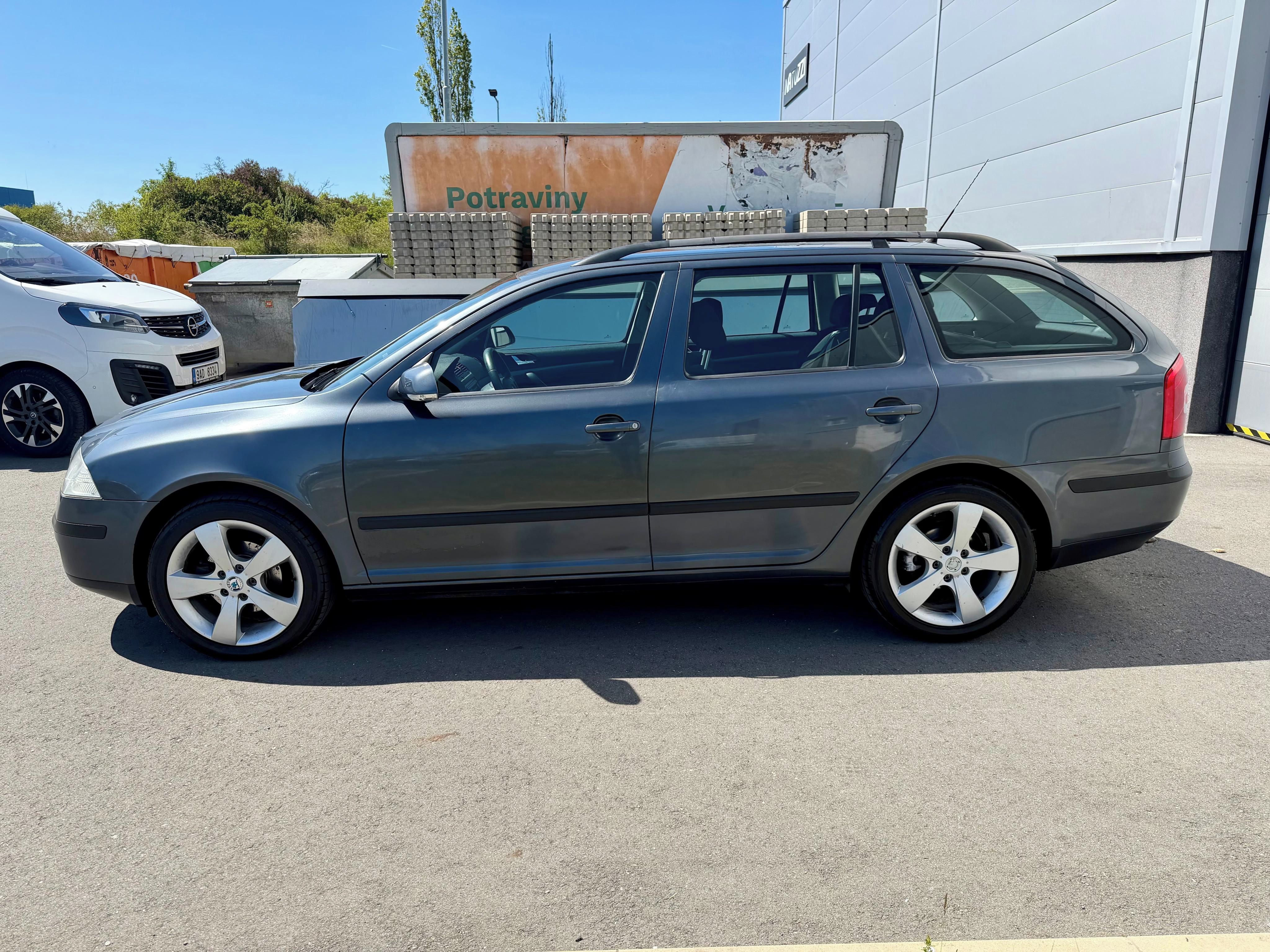 Škoda Octavia, II 1.9 TDI ELEGANCE DSG - fotka 5