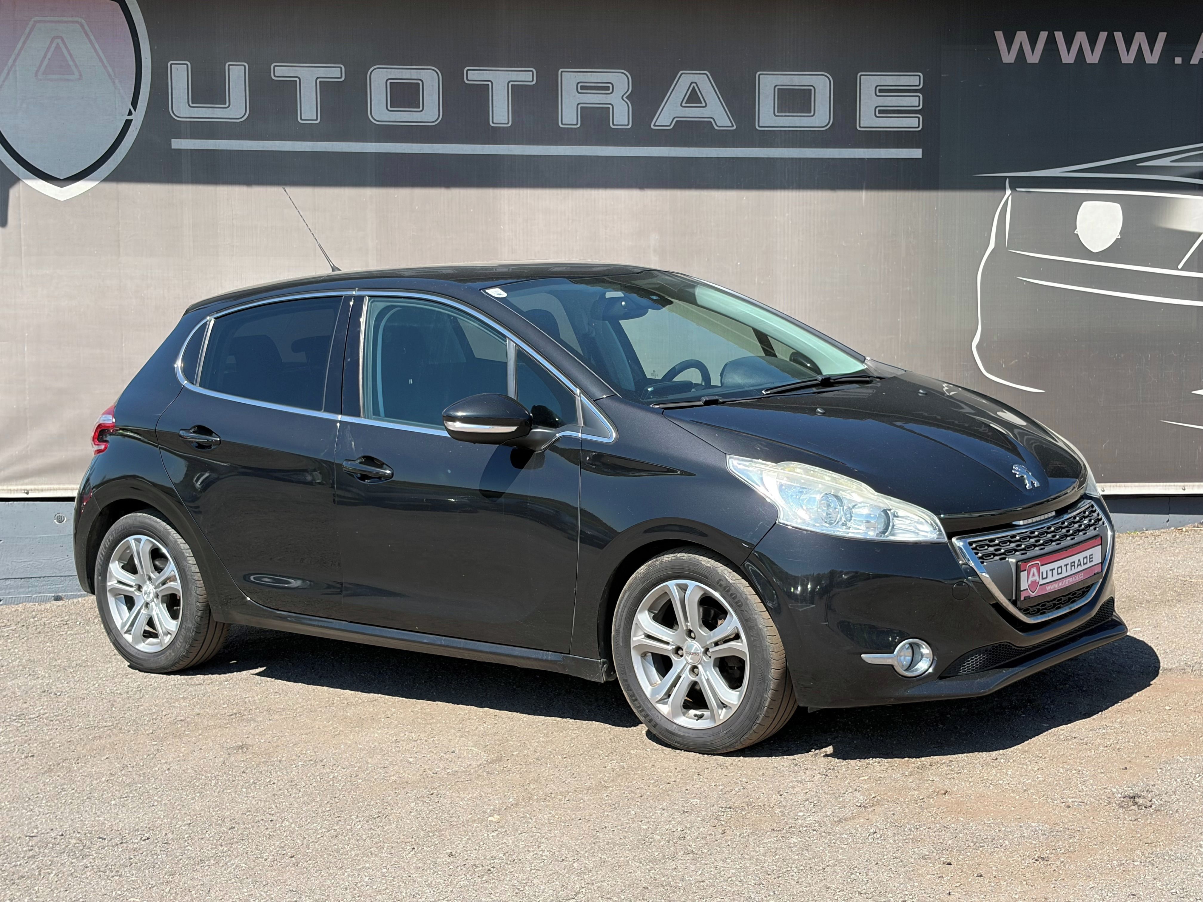 Peugeot 208, 1.4i DigiKLIMA, ALU - fotka 6